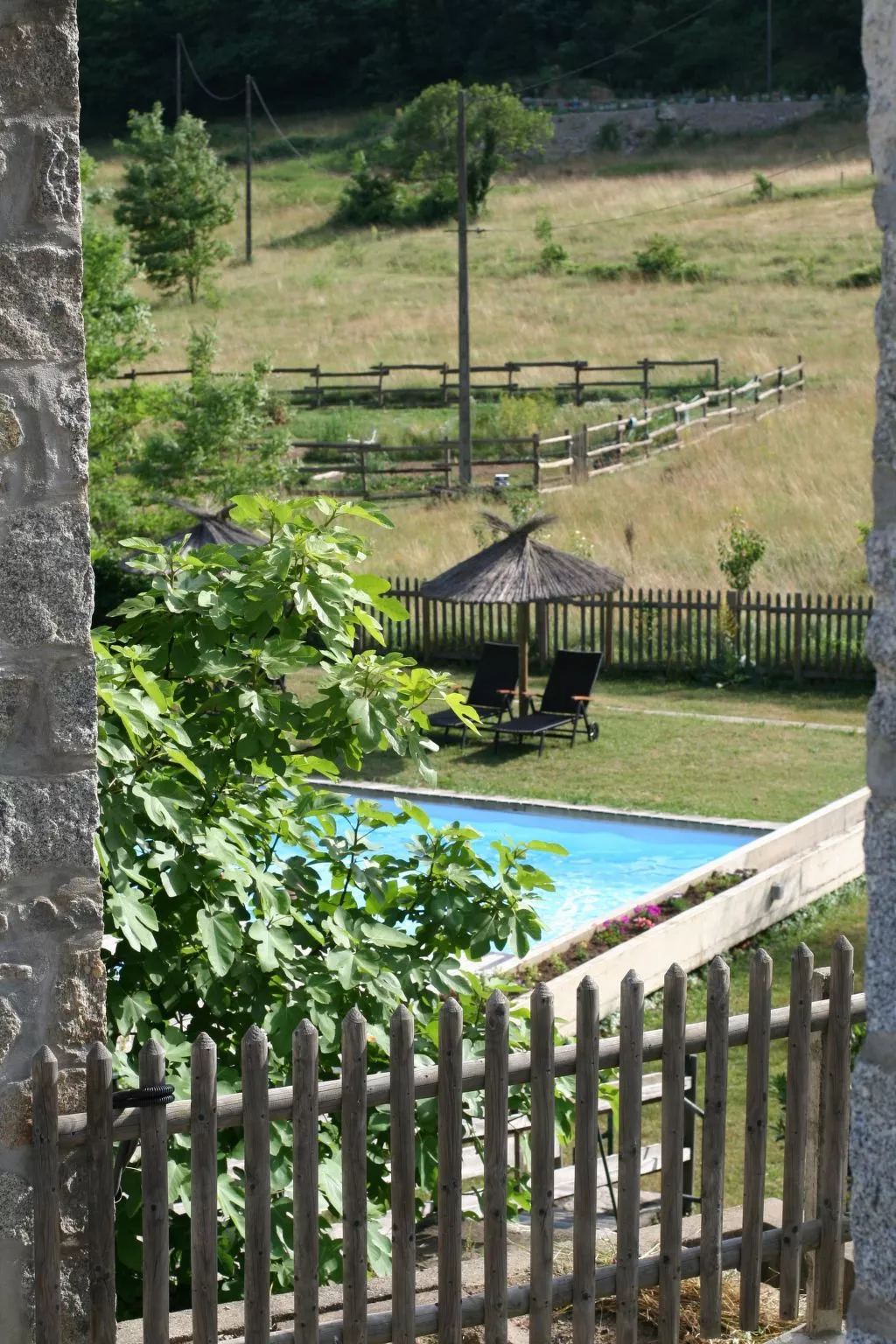 "Le Grenier" mit Pool-Buiten