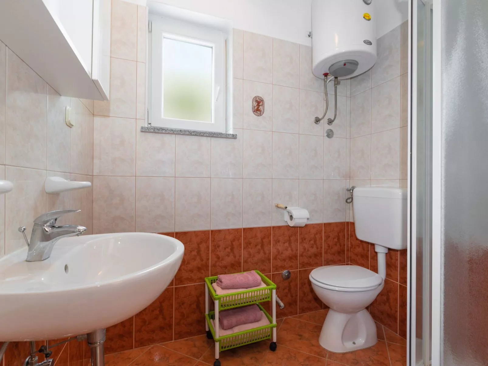 Am Südhang gelegen mit Meerblick-Binnen