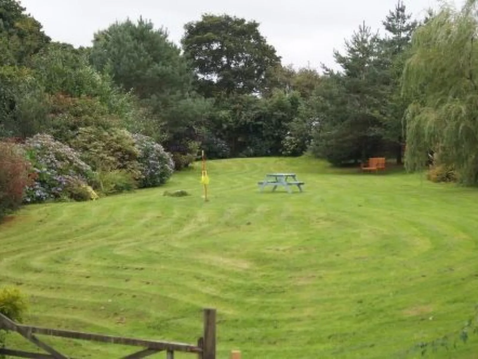 Idyllisches Landhaus Rosemary-Buiten