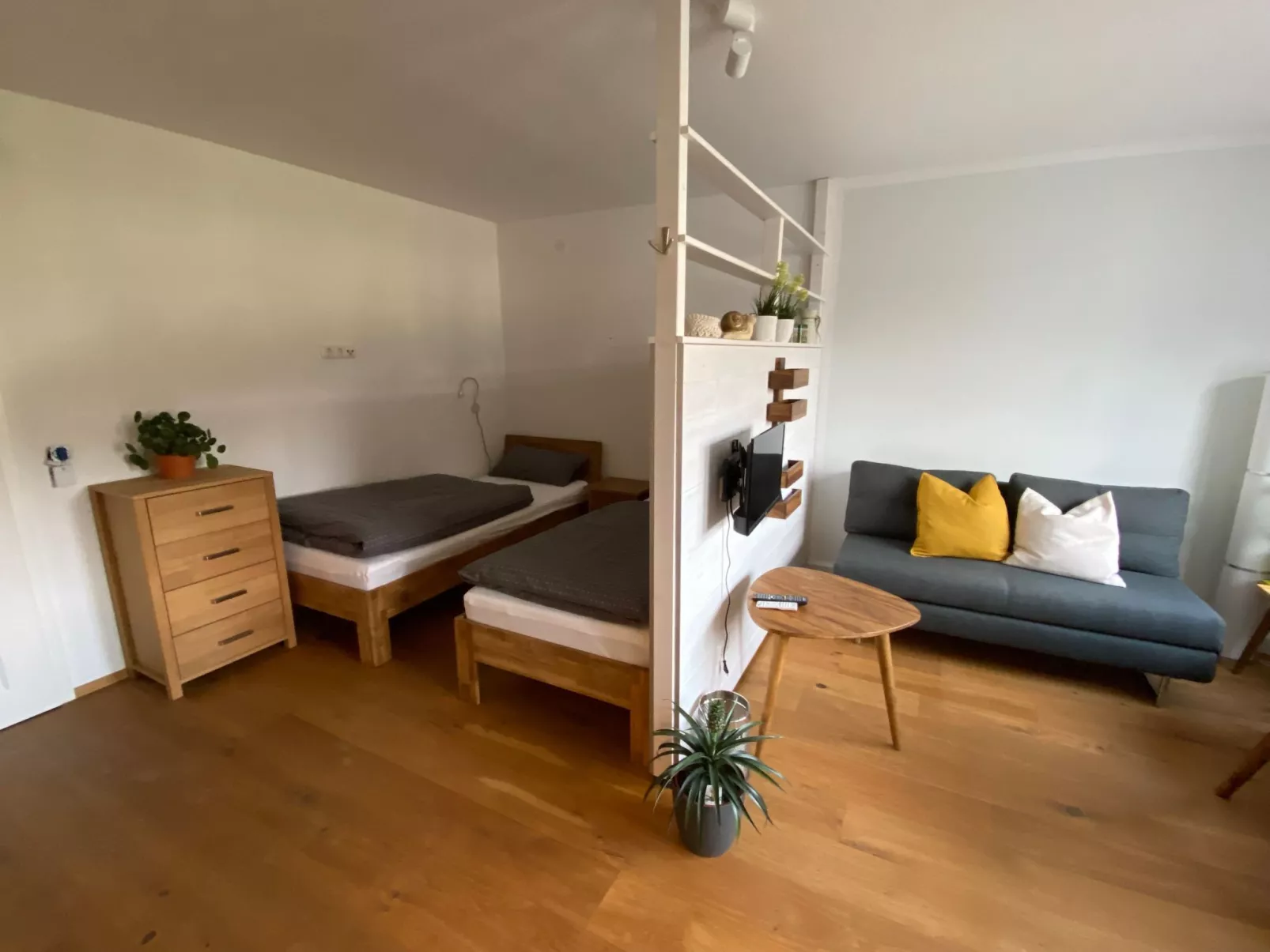 Studio-Appartement mit Wallbox-Binnen