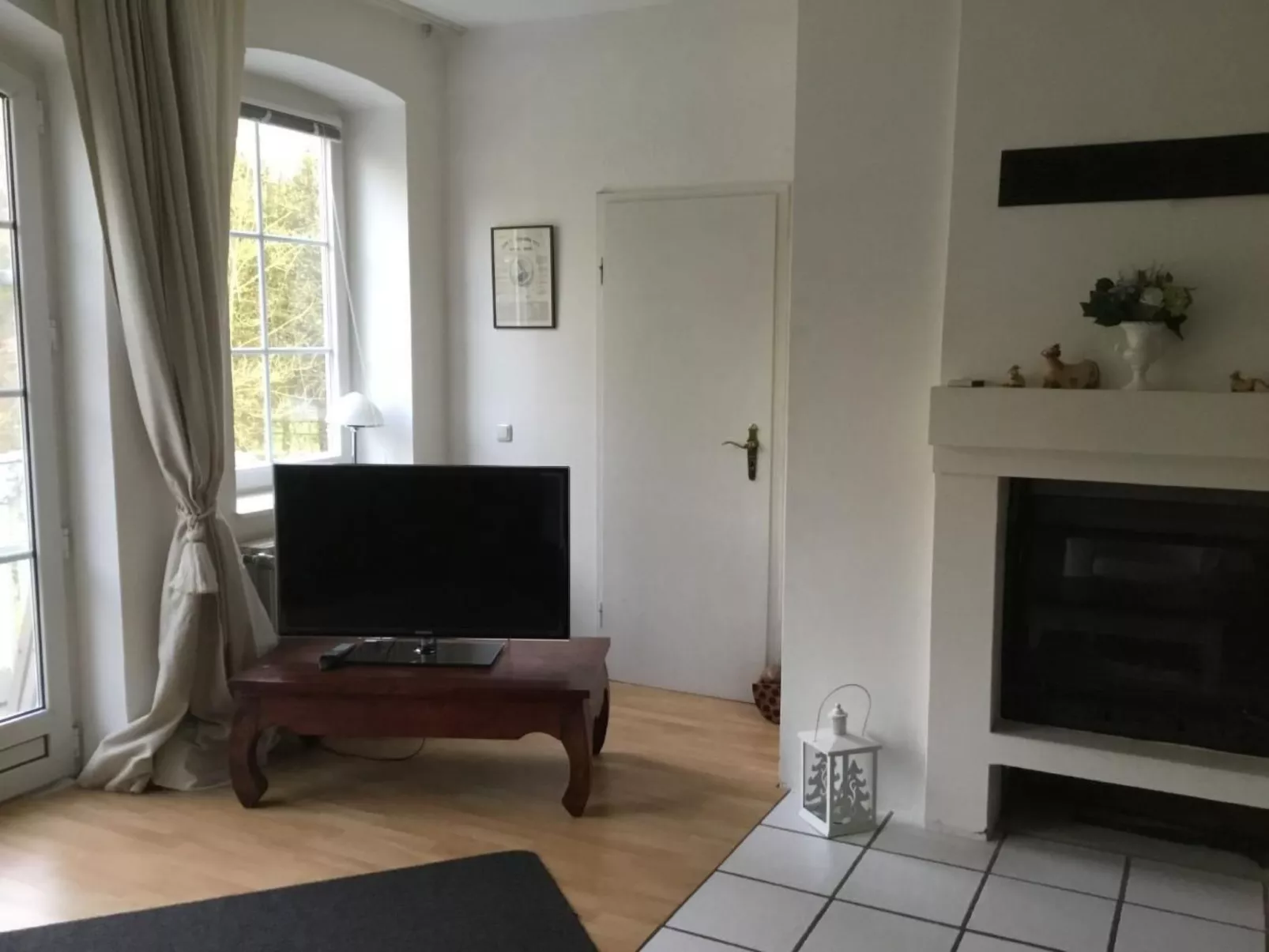 Landgut mit Blick auf das Wasser-Binnen