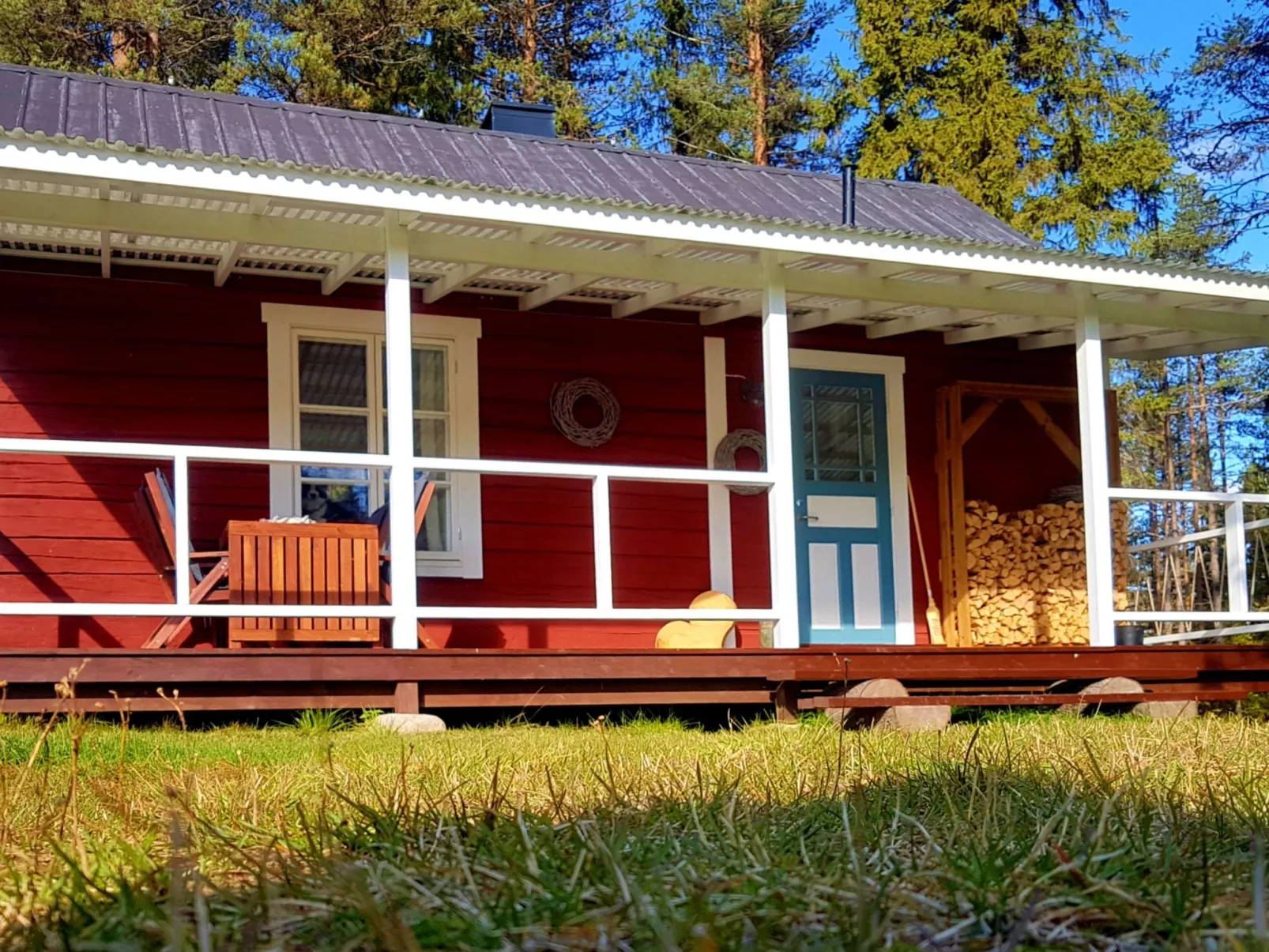 Charmantes Ferienhaus in der Wildnis Lapplands-Buiten