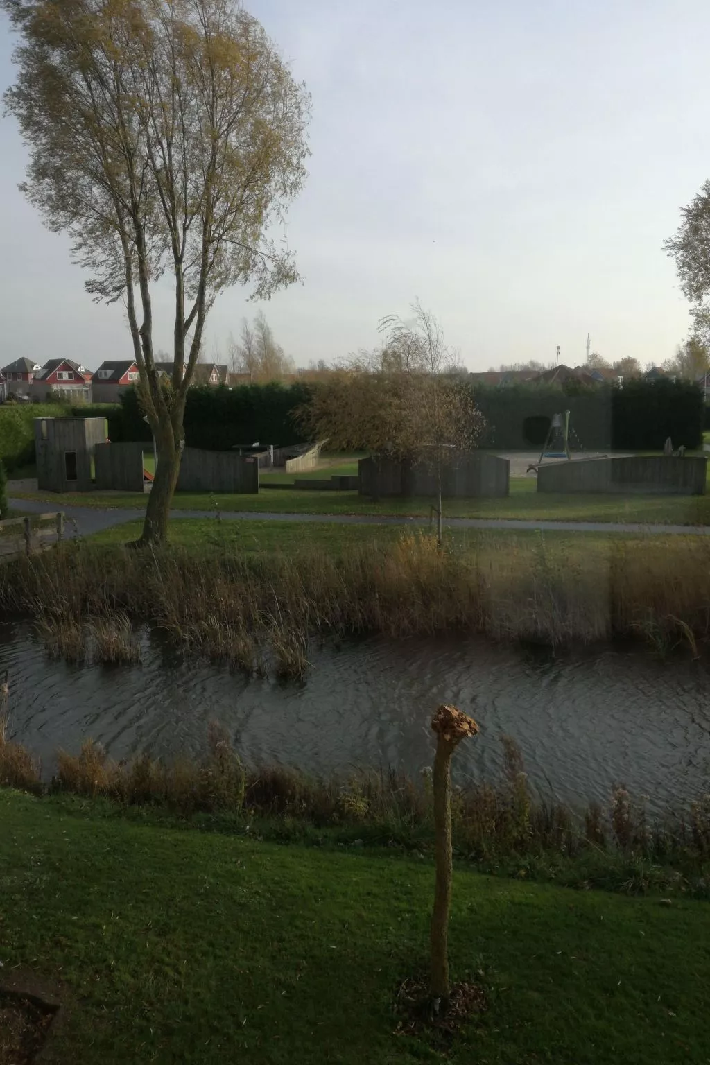 Einmalige, ruhige Ferienvilla im Grünen-Binnen