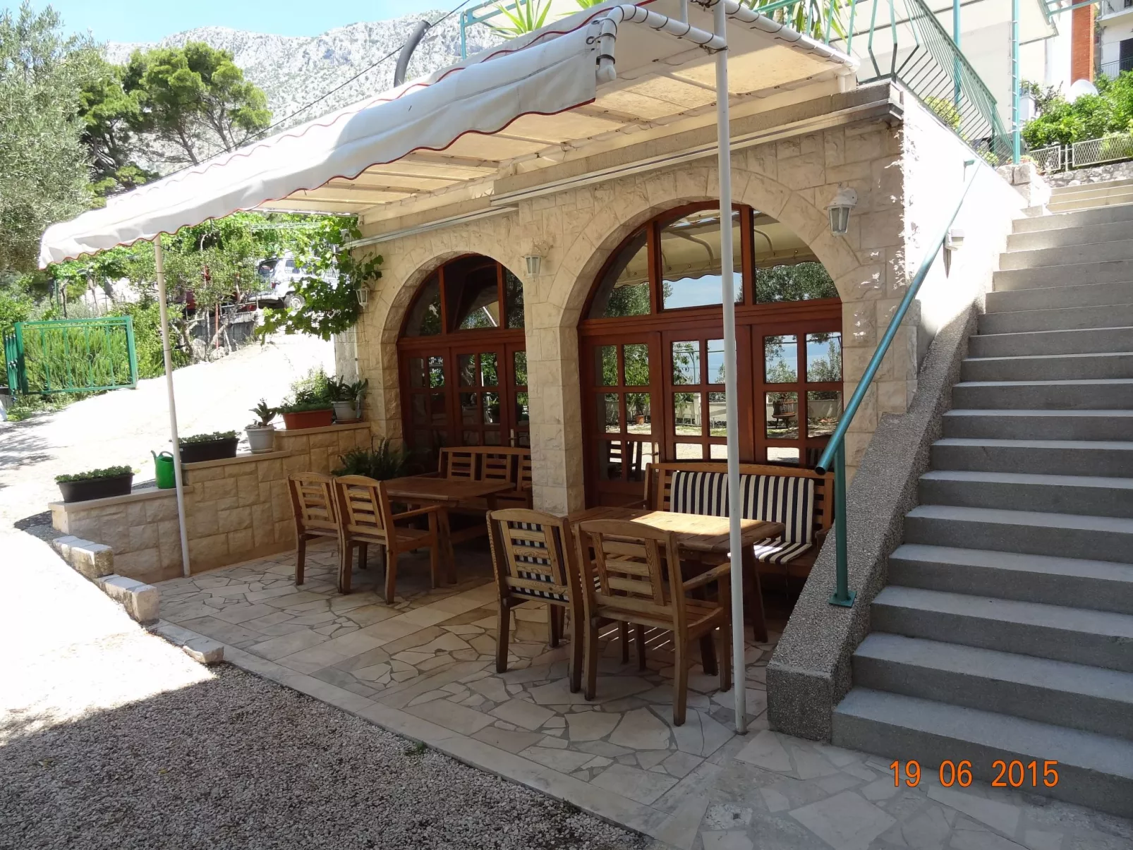 Ruhige Ferienwohnung mit Meerblick-Buiten