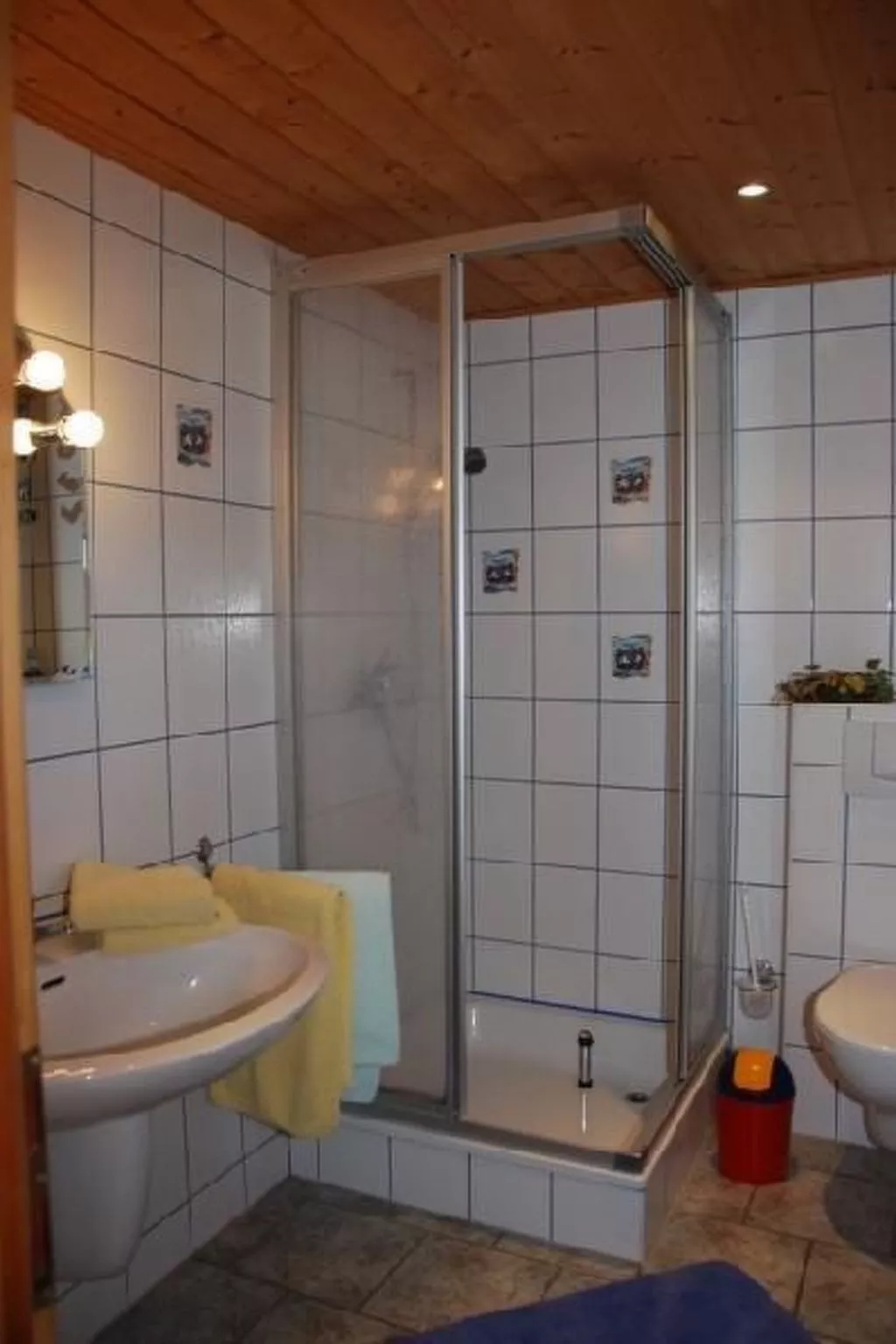 Schönes Ferienhaus mit Terrasse und Grill-Image-tags.info