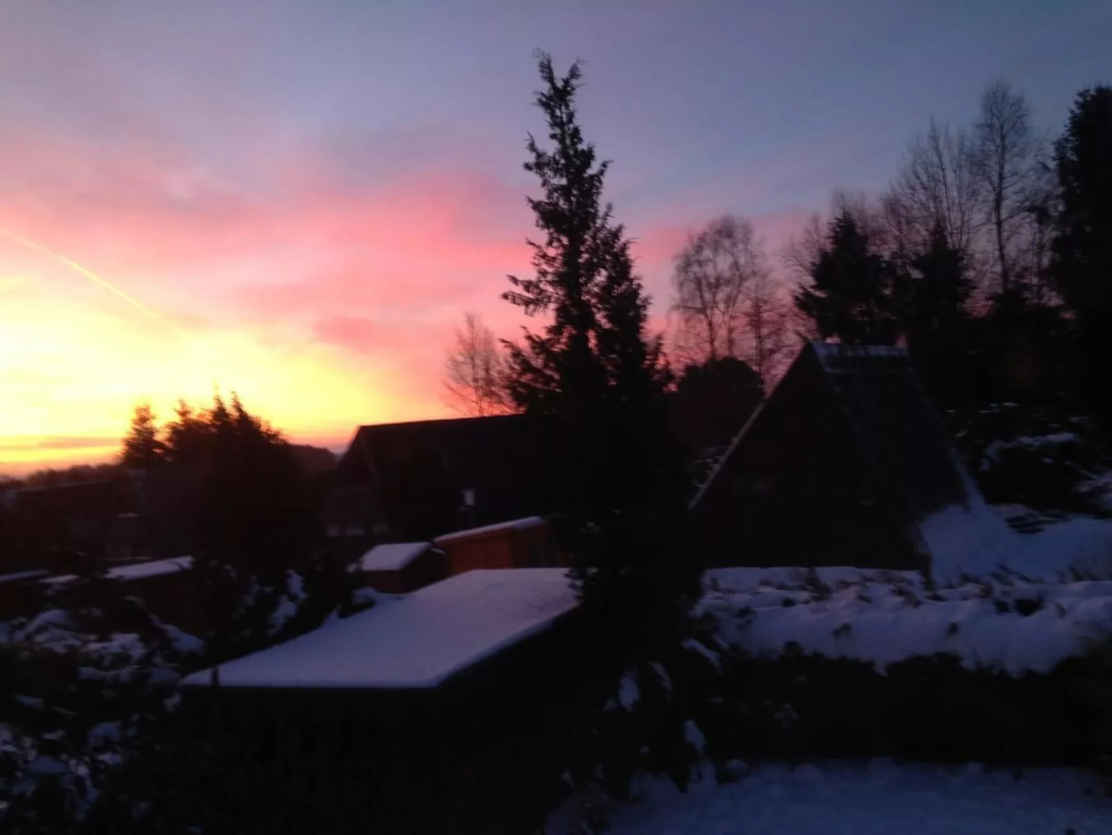 Eifelhäuschen-Buiten