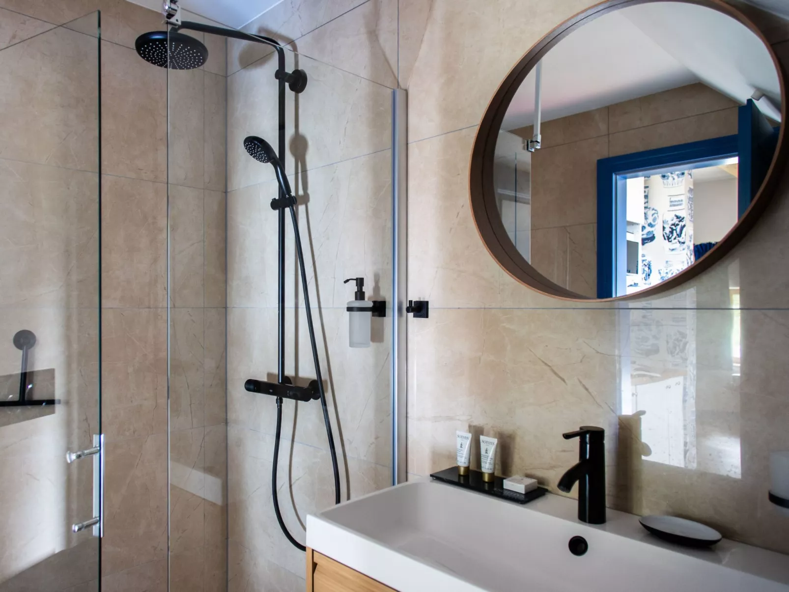 Chateau-Studio Bleu-Binnen