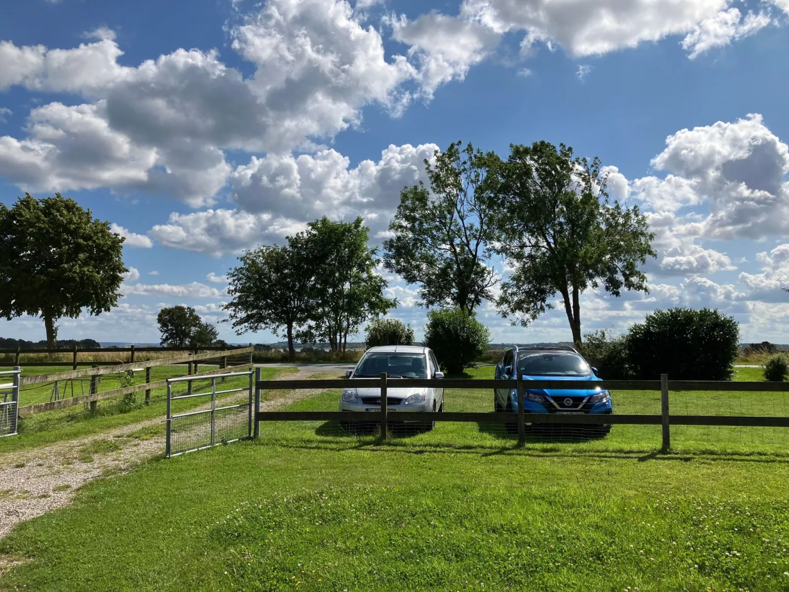 Haus mit Herz-Buiten