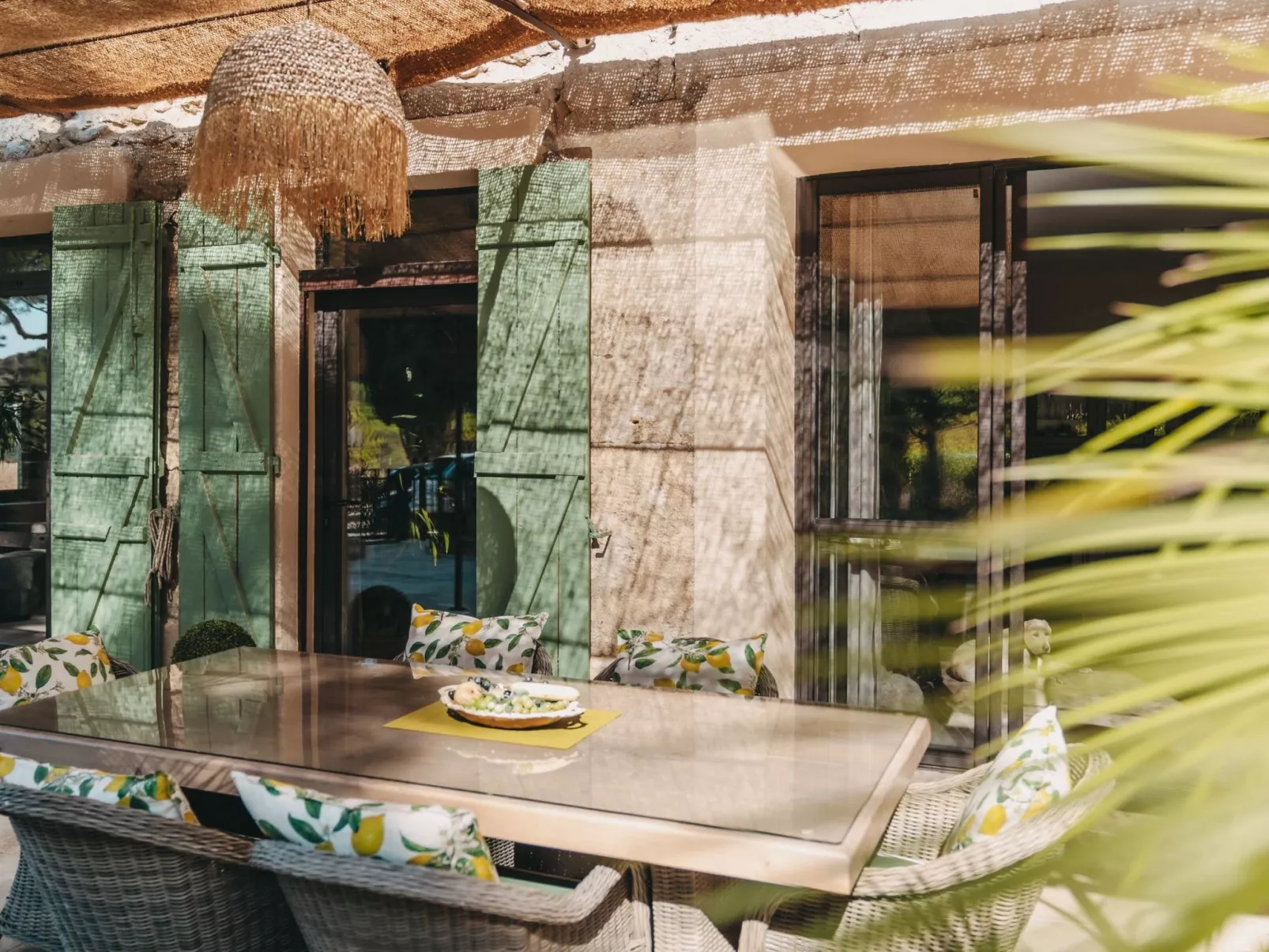 Mit Blick auf das Wasser-Buiten