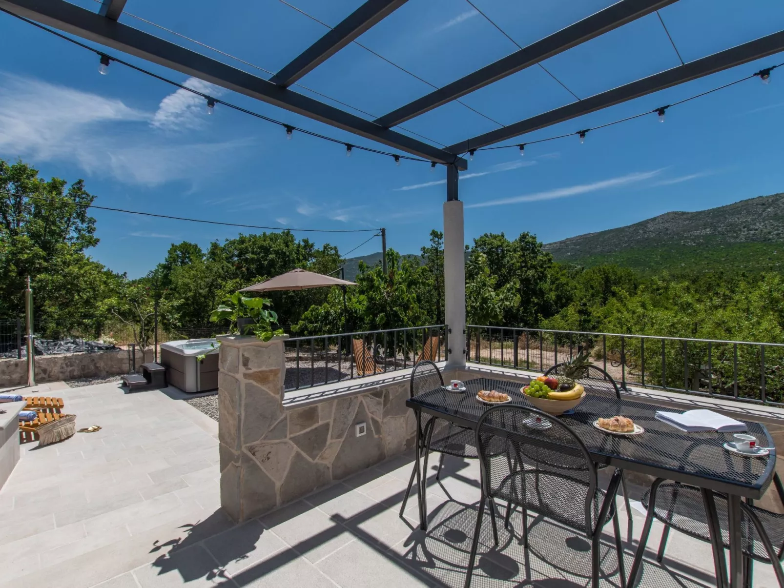 Villa Le Adria - Privater HotTub- Kostenloses Parken am Strand-Buiten