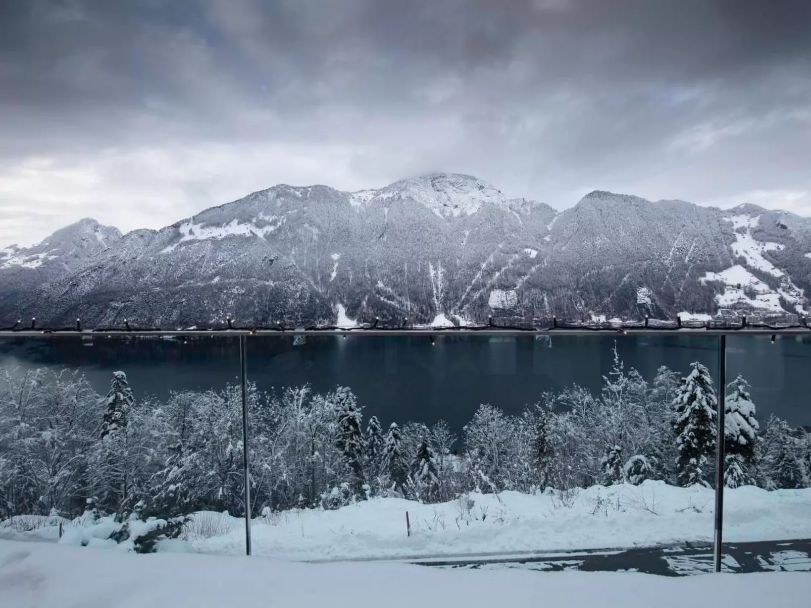 Wunderschönes Luxus-Chalet mit Seesicht-Buiten