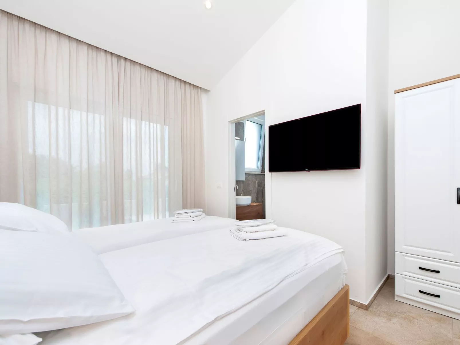 Echo villa, Istra, Pool Jacuzzi, BBQ, Haustierfreundlich-Binnen