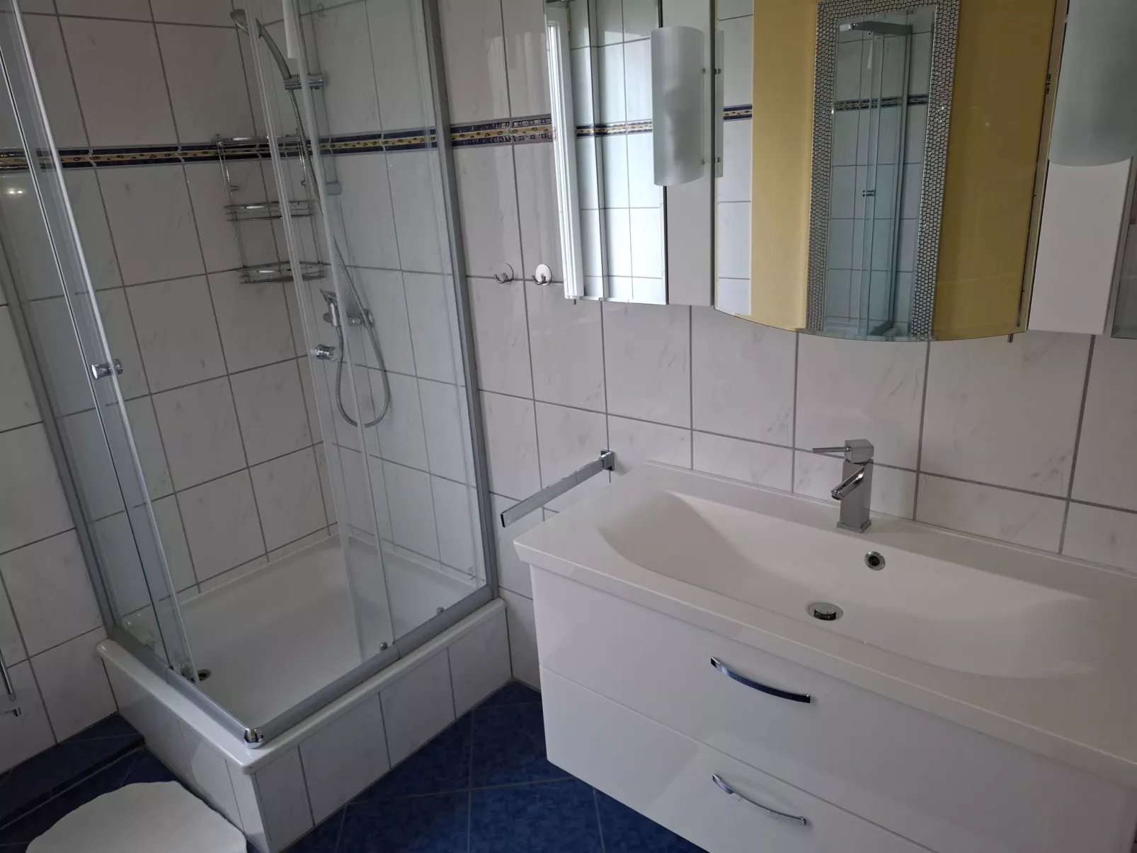 Private Ferienwohnung in Nordenham, großer Balkon-Binnen