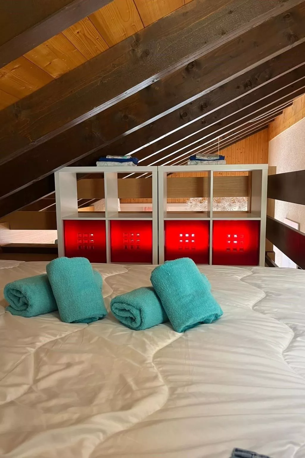 Helle und moderne Dachwohnung-Binnen