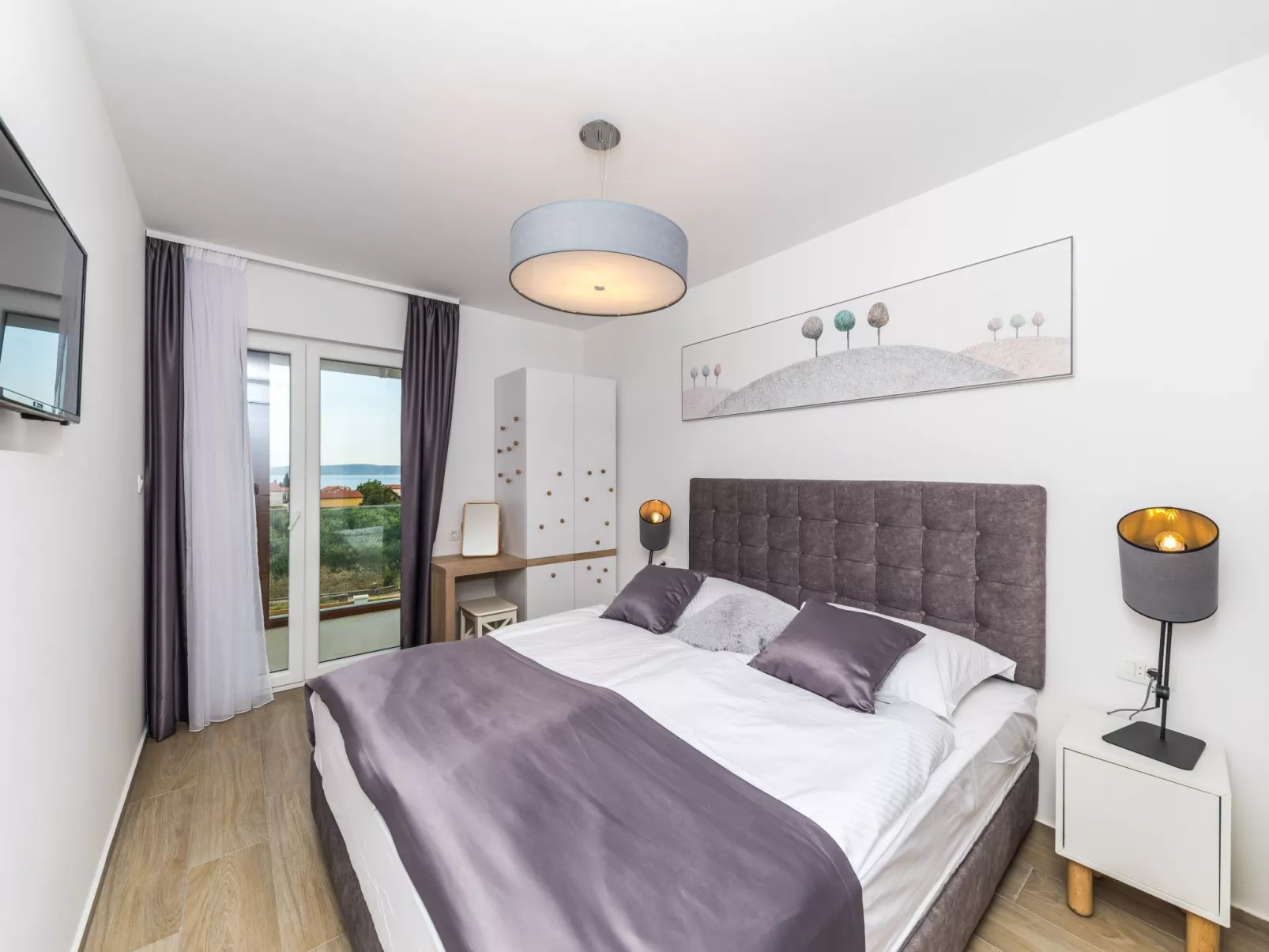 Modern eingerichtete Villa Ingrid mit beheiztem Pool - Binnen