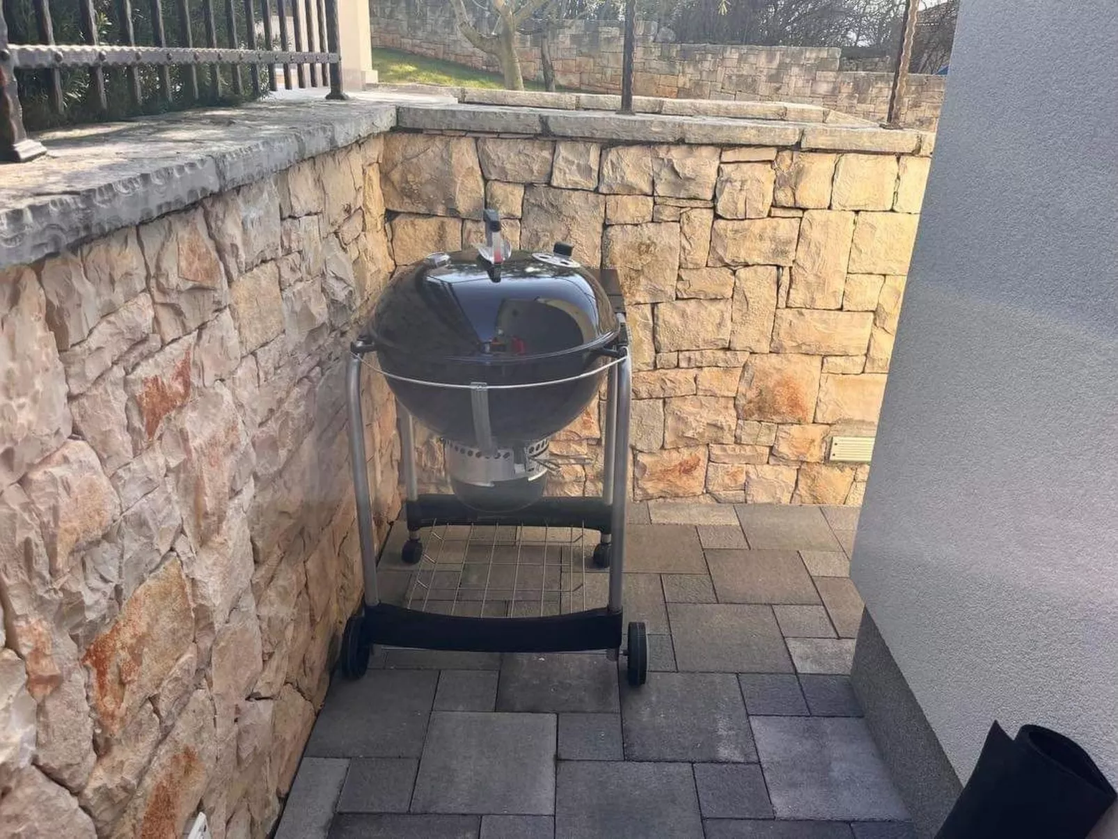 Schöne Villa Camellia mit privatem Pool-Buiten