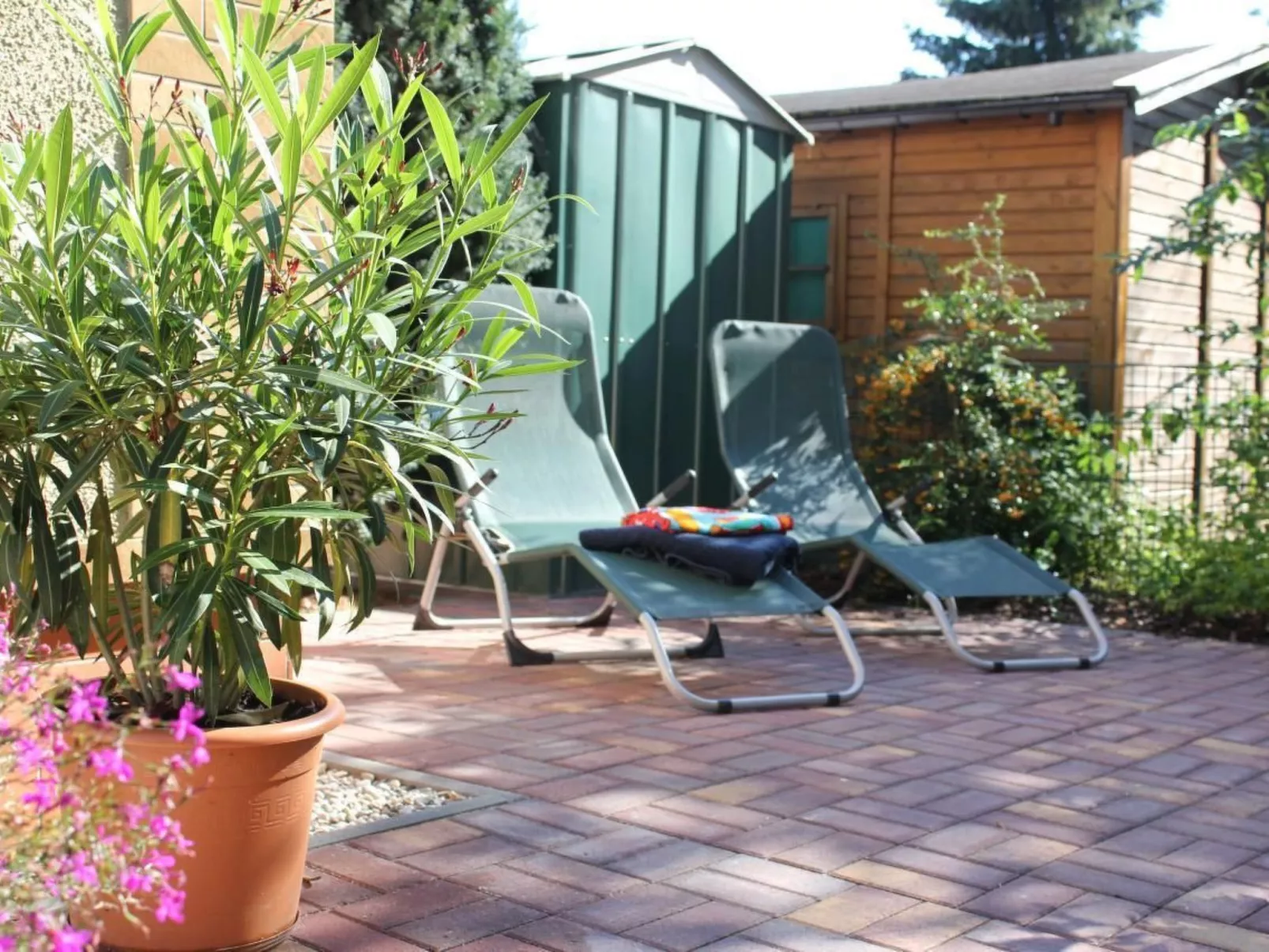 In Alt-Schadow mit Grill und Terrasse-Buiten