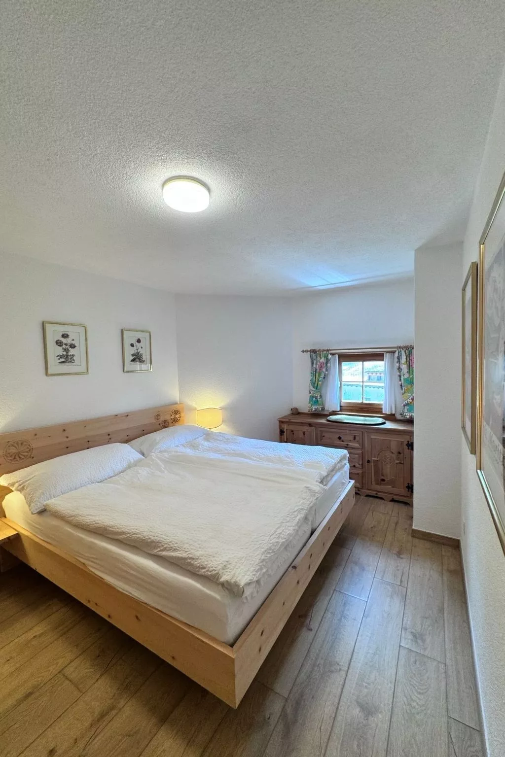 Chesa Blais, 2. OG-Binnen