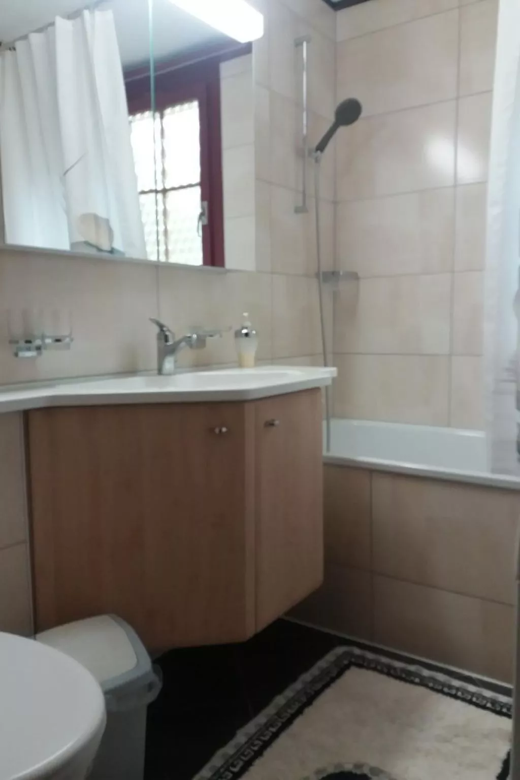 Chalet Holzwurm-Binnen