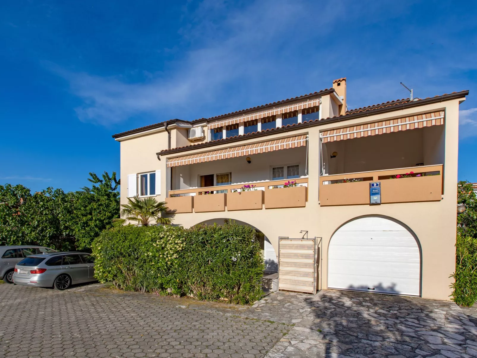 Schöne Wohnung "Apartman Mira 2"-Binnen