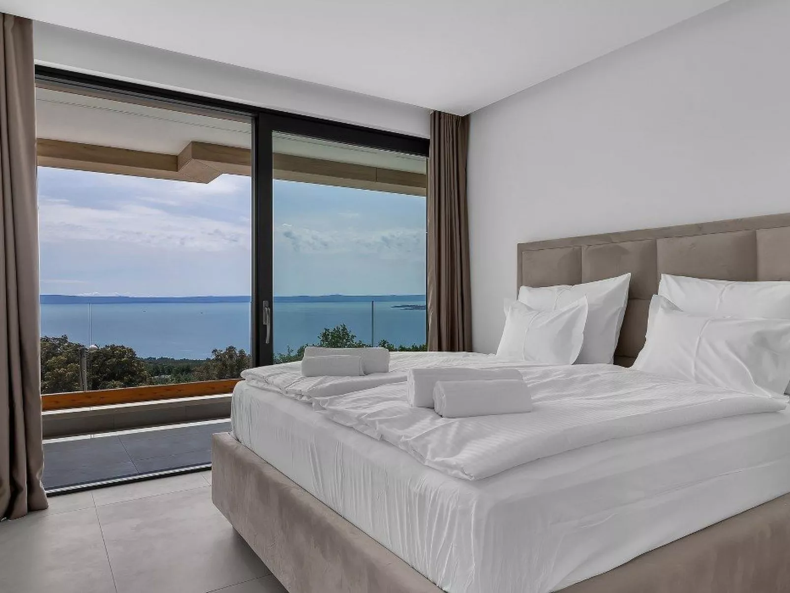 Villa Marta-Image-tags.info