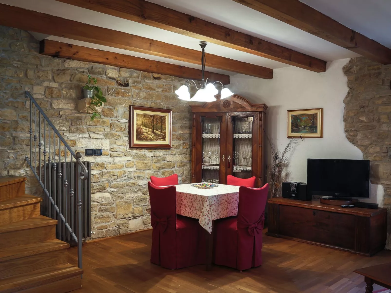 Mit privatem Pool-Binnen