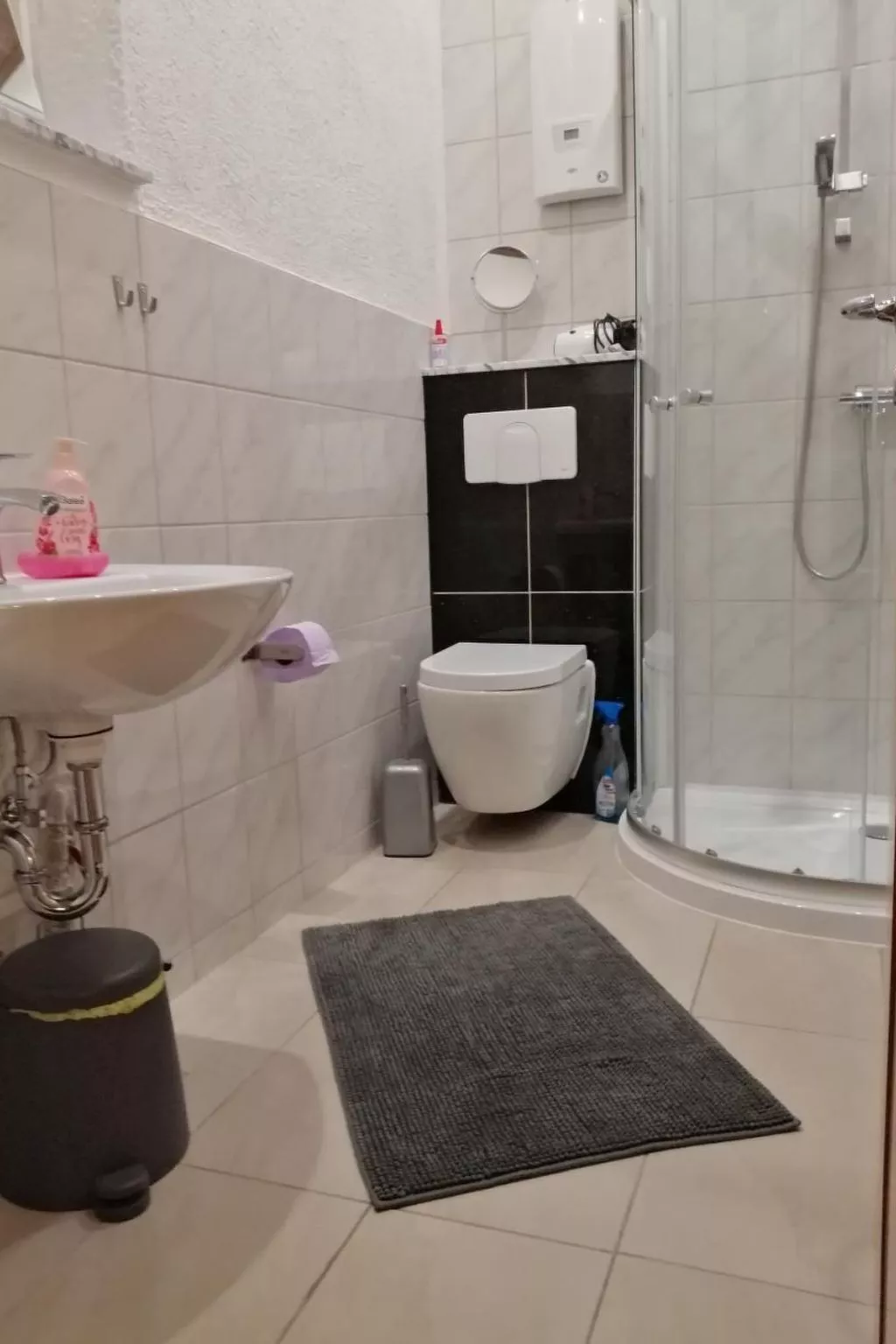 Helle Ferienwohnung in Mehren mit Eigenem Garten-Binnen