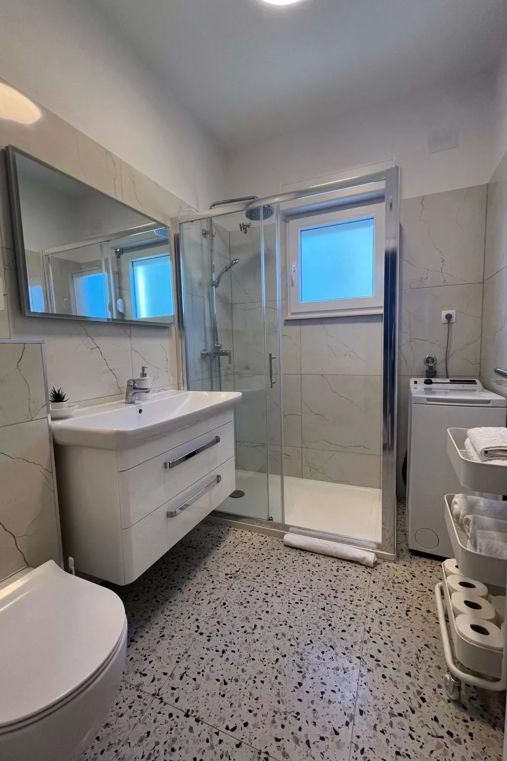 Coastal Comfort Apartment Teilen Speichern-Image-tags.info