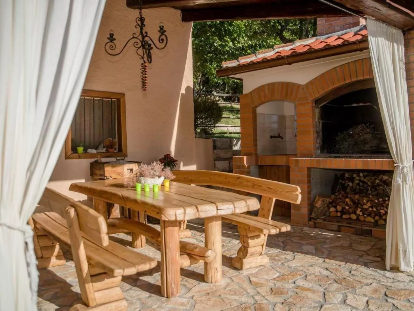 Tolles Ferienhaus in Supetarska Draga mit Garten-Binnen