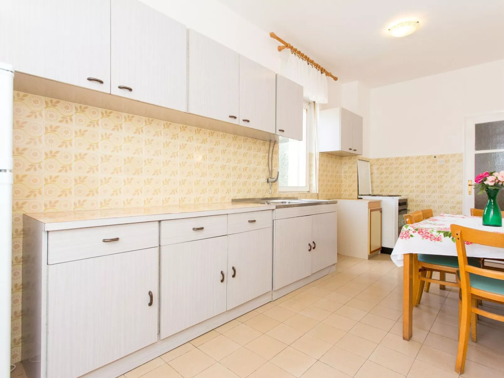 Appartement "Apartman Ester" mit Terrasse-Binnen