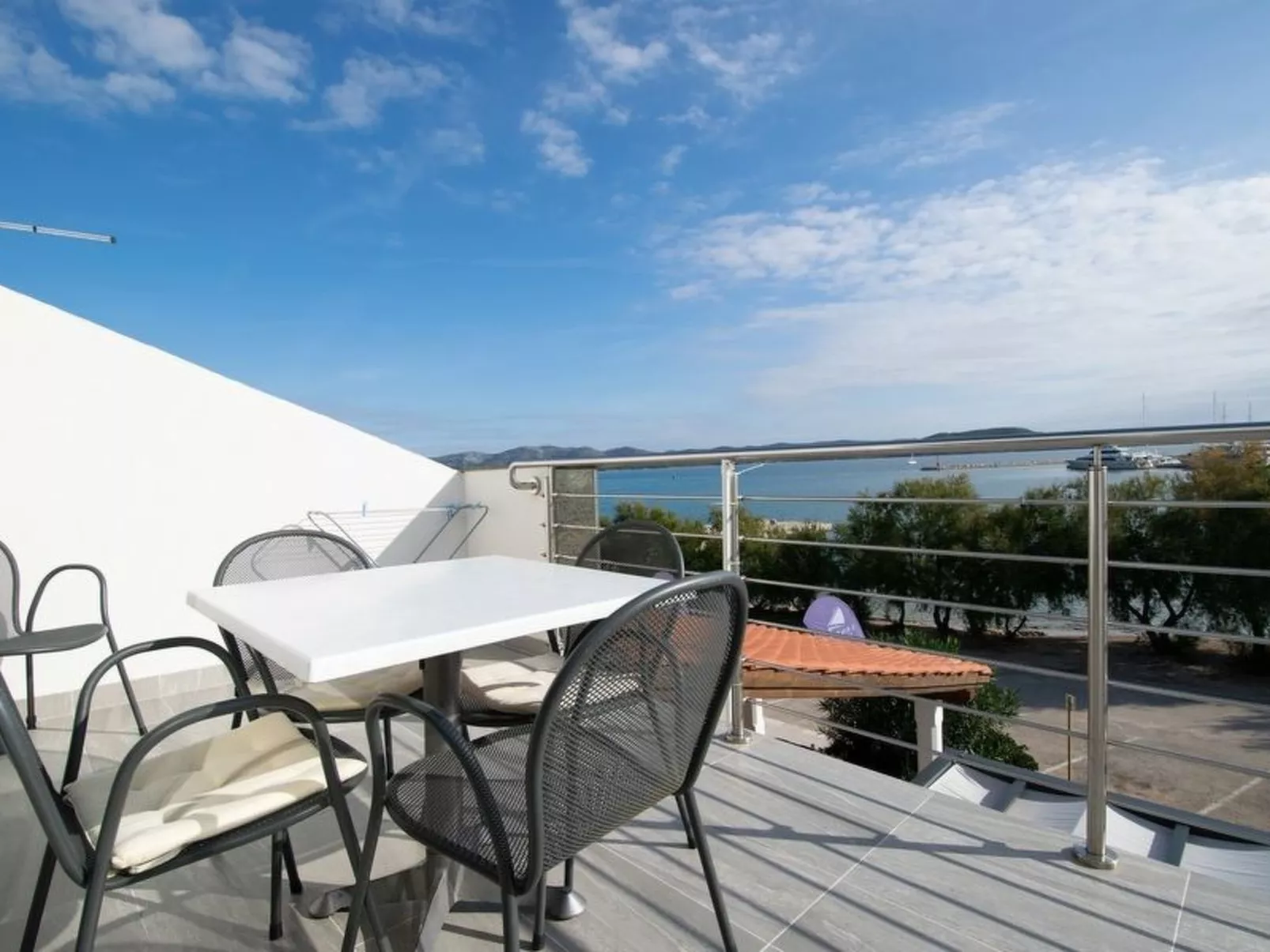 Superior Suite with Seaview-Buiten