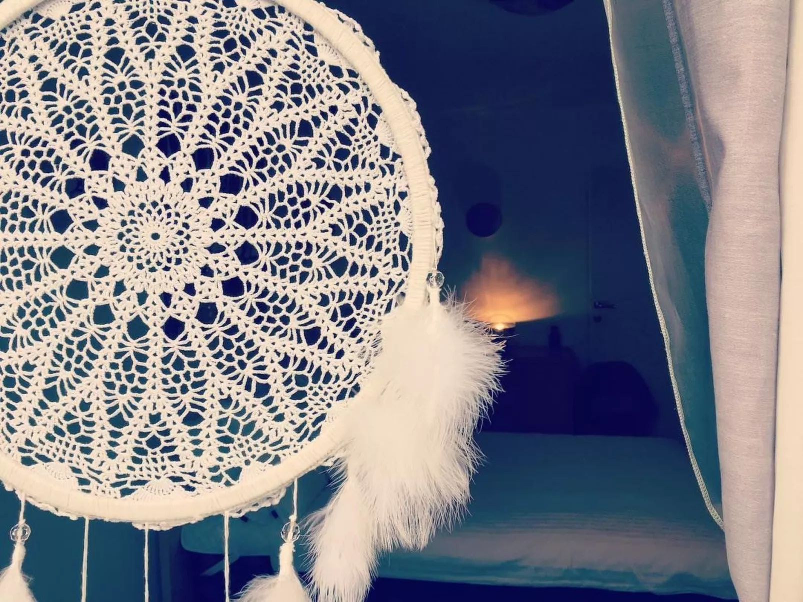 Anwesen mit Blick auf das Wasser-Image-tags.info