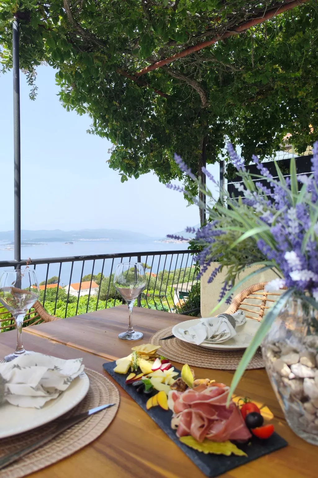 Mit Blick auf das Wasser-Buiten