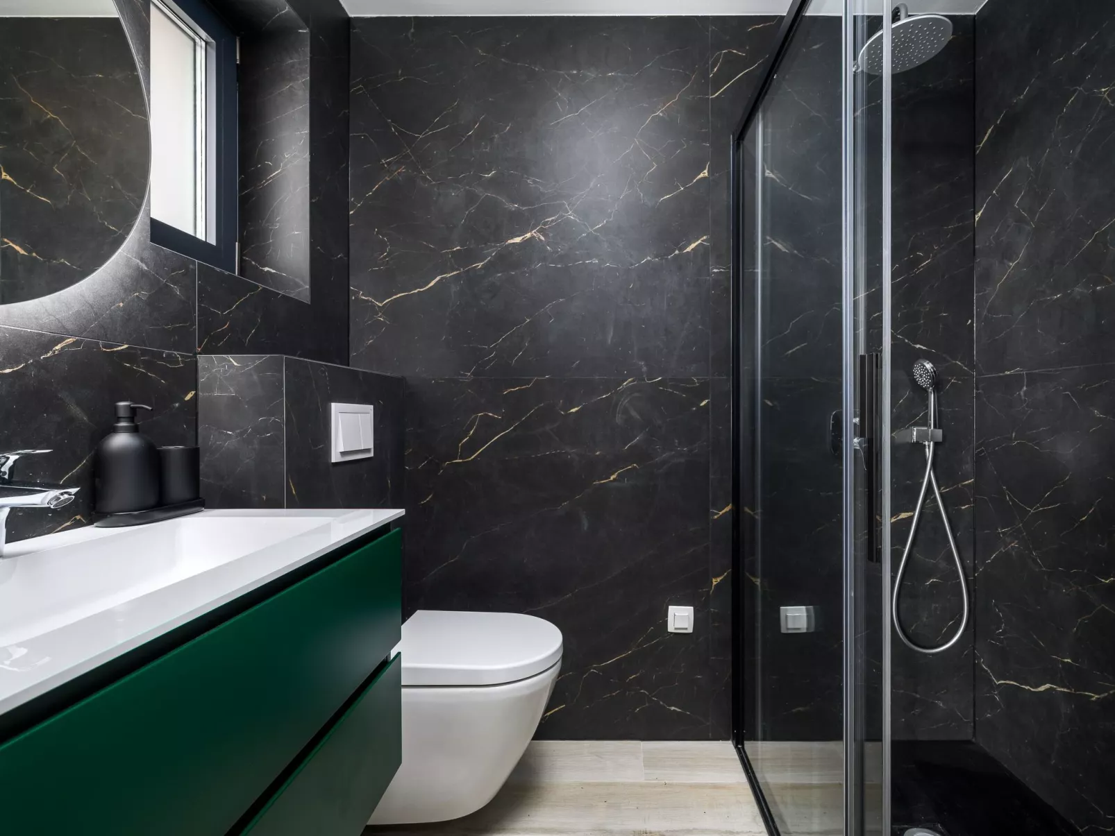 Luxuriöses Penthouse Viki mit Meerblick-Binnen