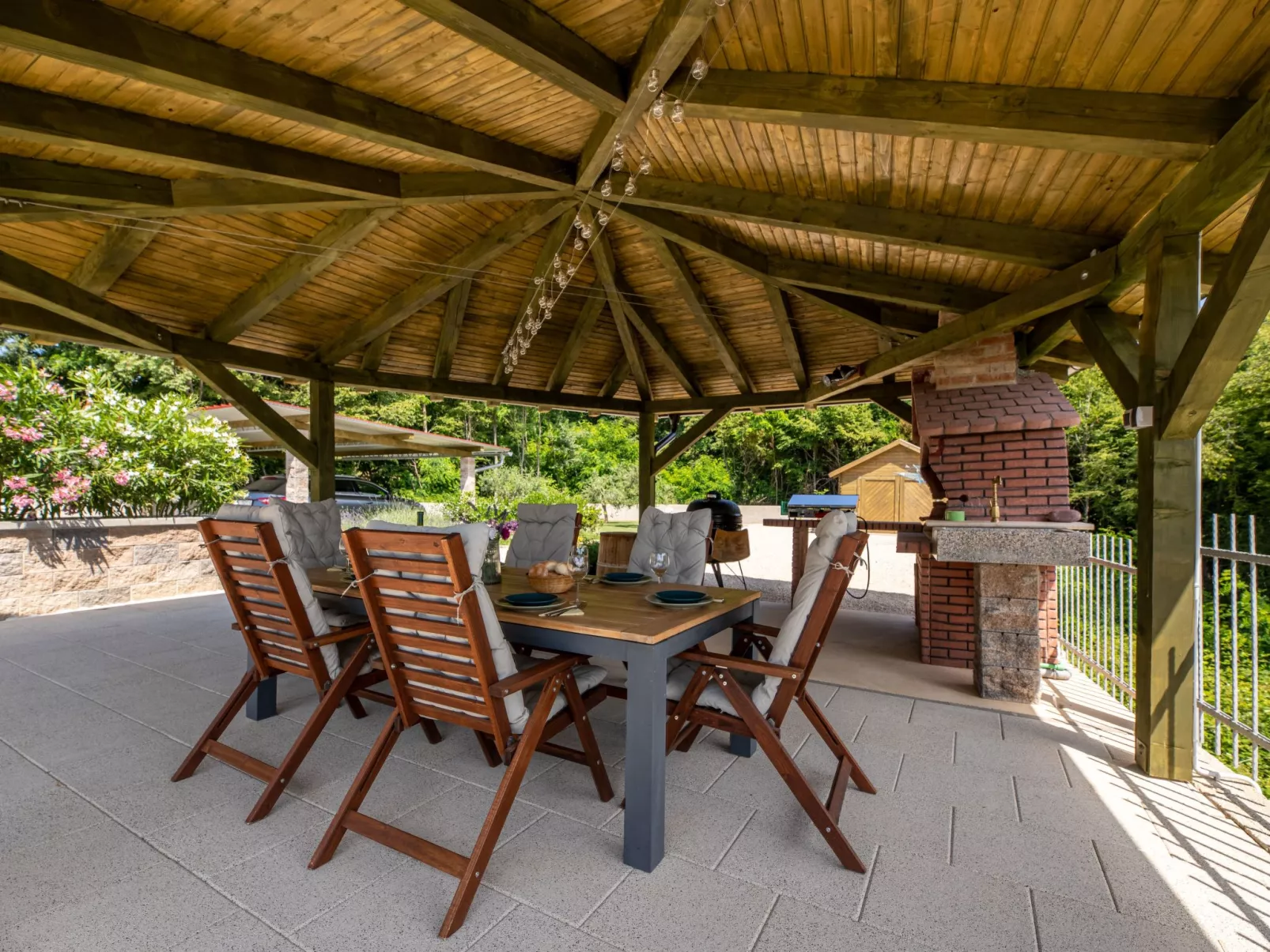 Vila Ema mit Meerblick - Buiten