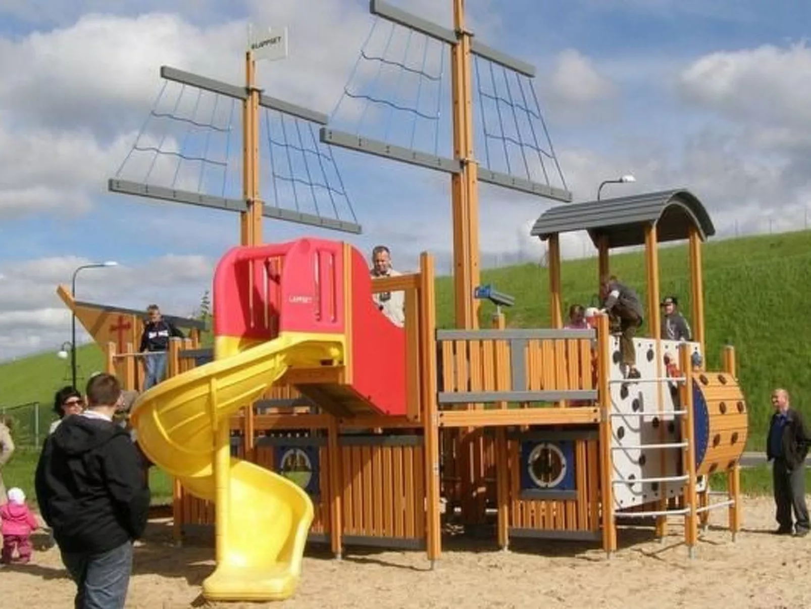 In Bychowo mit Großem Garten-Buiten