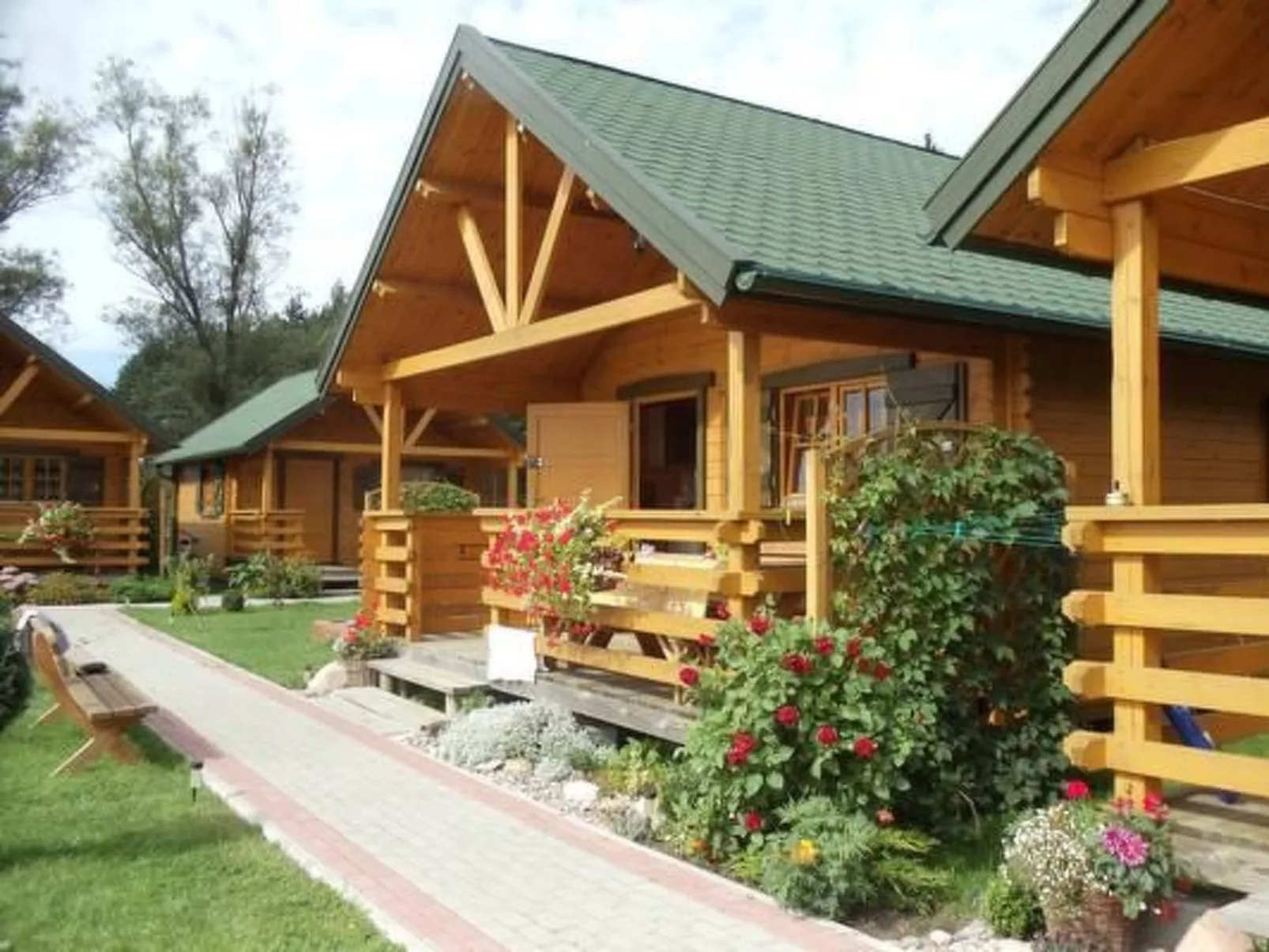 Gemütliches Holzferienhaus mit Grill und Garten-Binnen