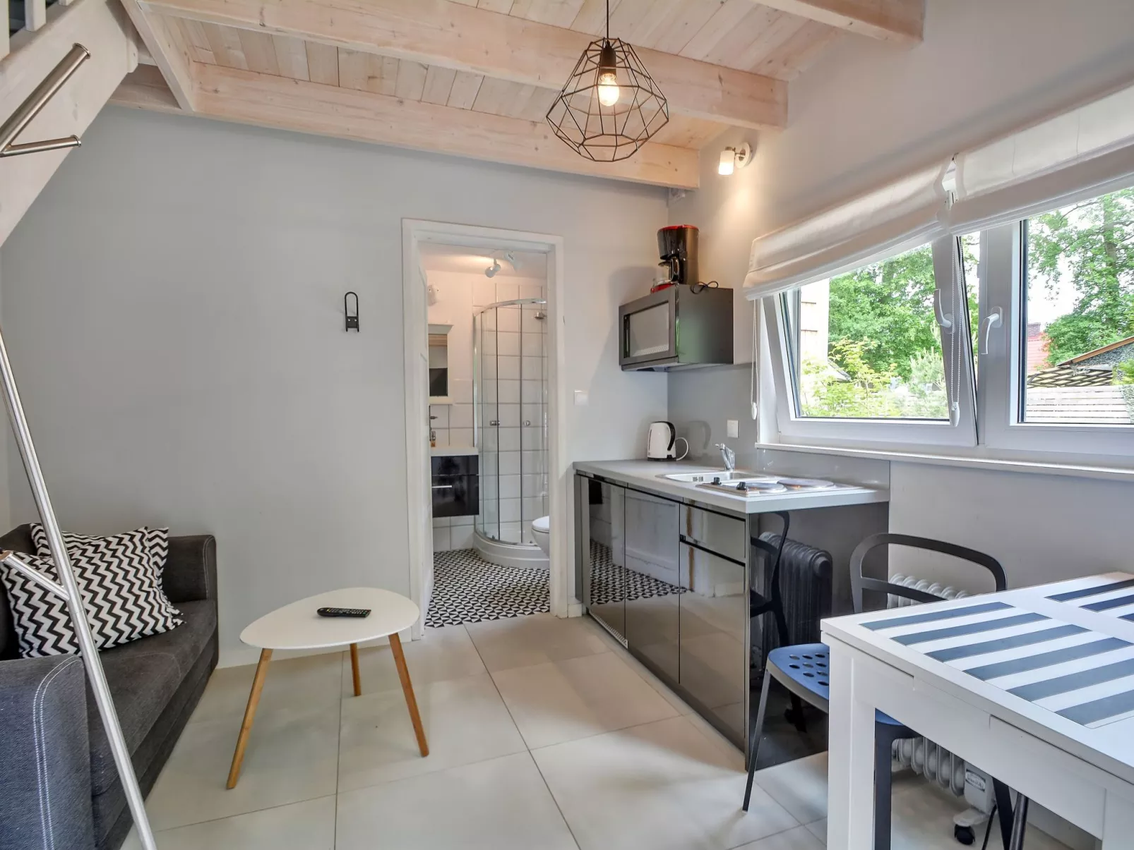 Mit privater Terrasse-Binnen