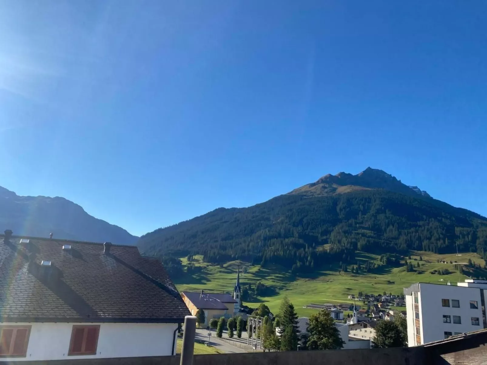 Grosszügige Dachwohnung mit Aussicht-Buiten