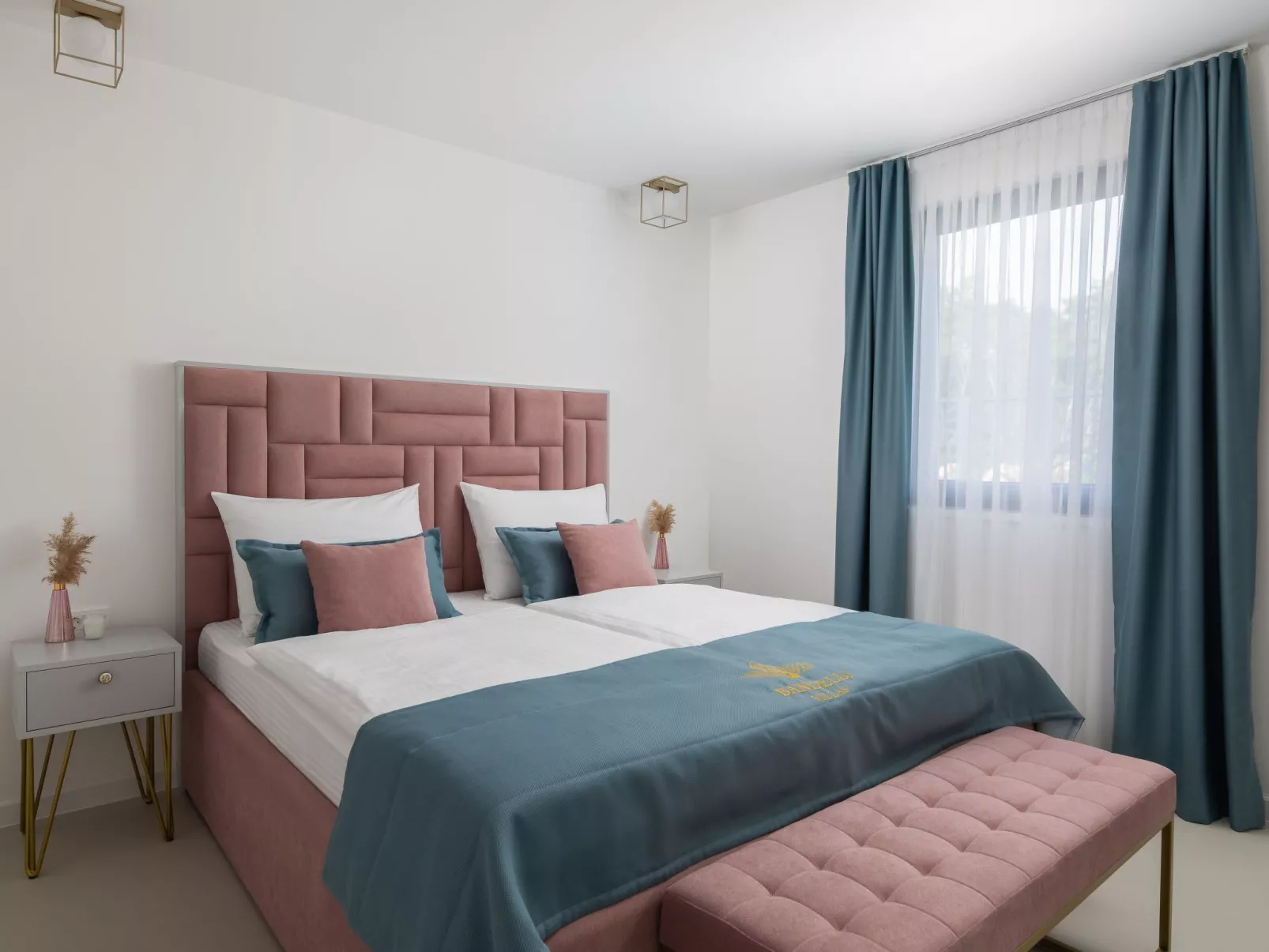 Villa Le in Oklaj-Image-tags.info