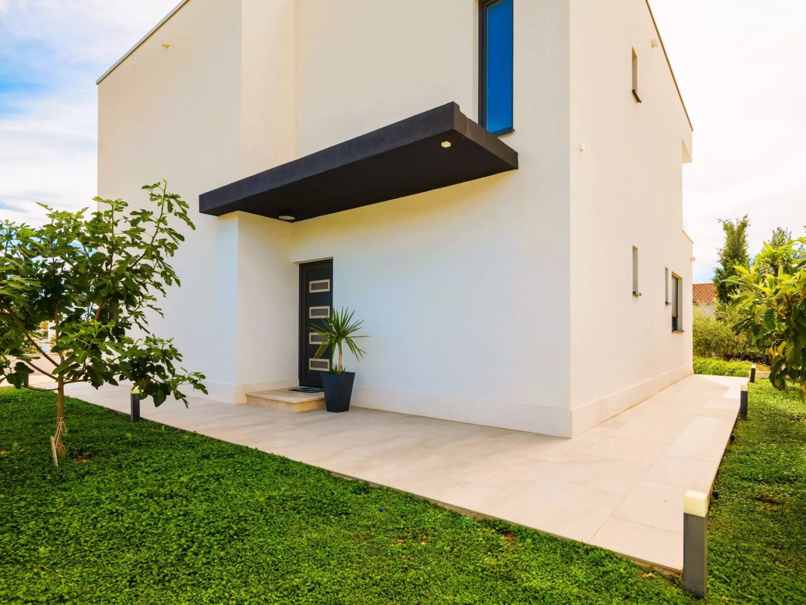 Luxuriöse Villa Dolce Vita direkt am Meer mit privatem Pool und Parkplatz-Image-tags.info