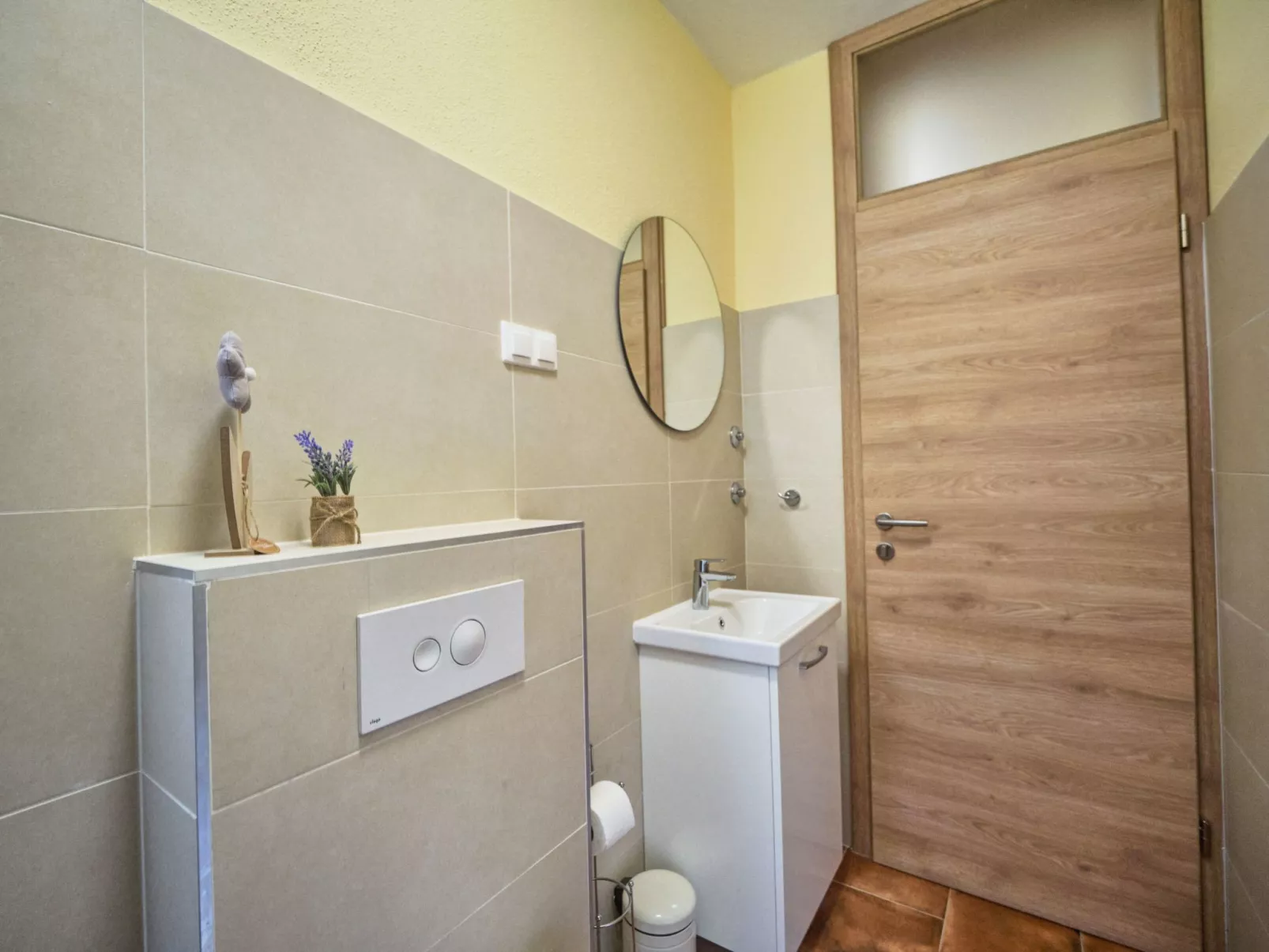 Anovi Holiday Home 1 - Haus mit zwei Schlafzimmern-Binnen