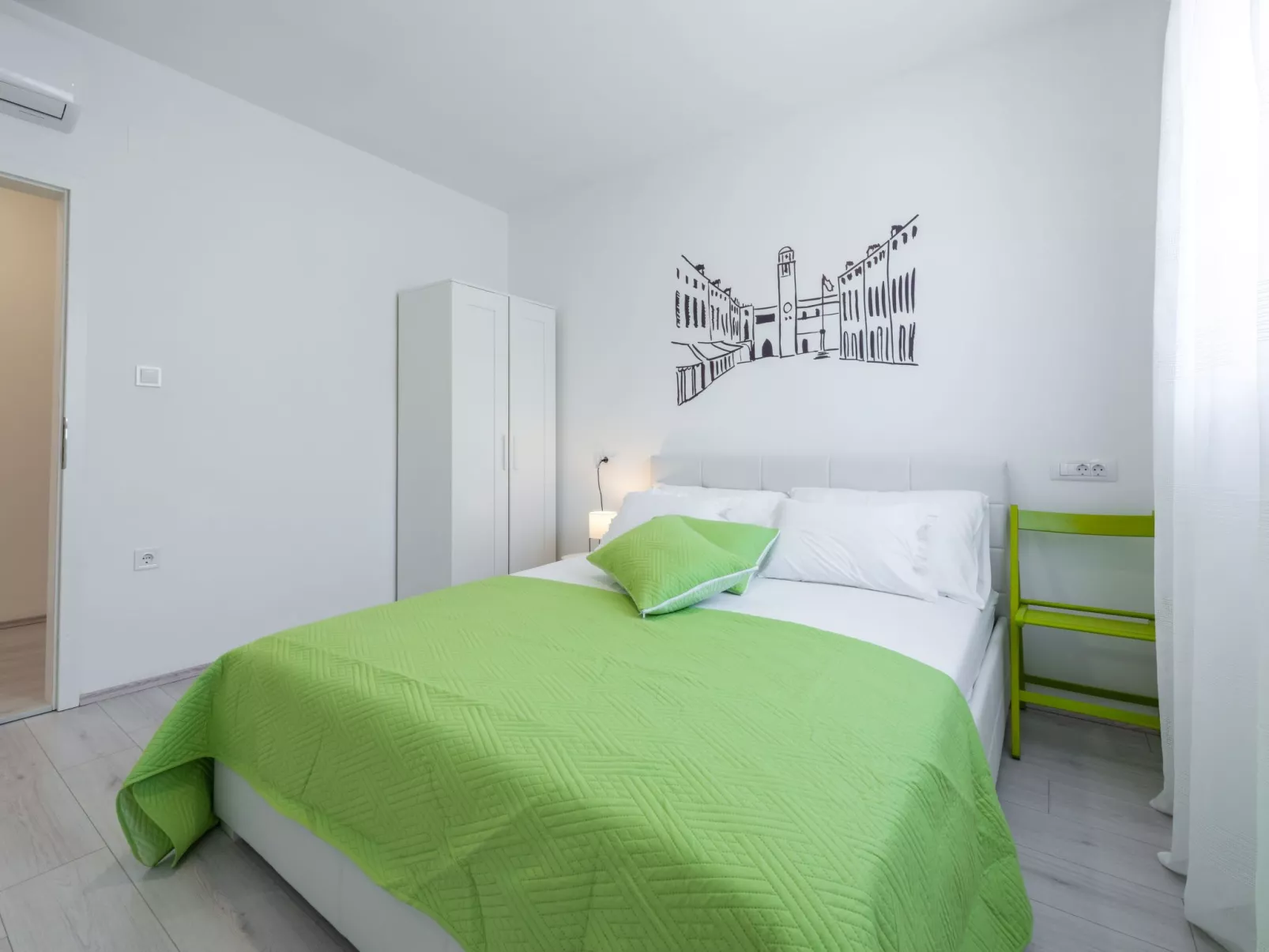 Moderne Villa mit Infinity-Pool und atemberaubendem Meerblick Dia-Binnen