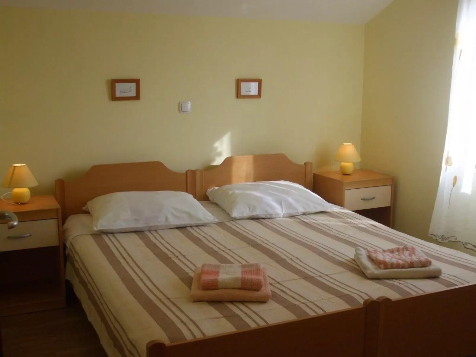 Appartement mit Balkon-Binnen