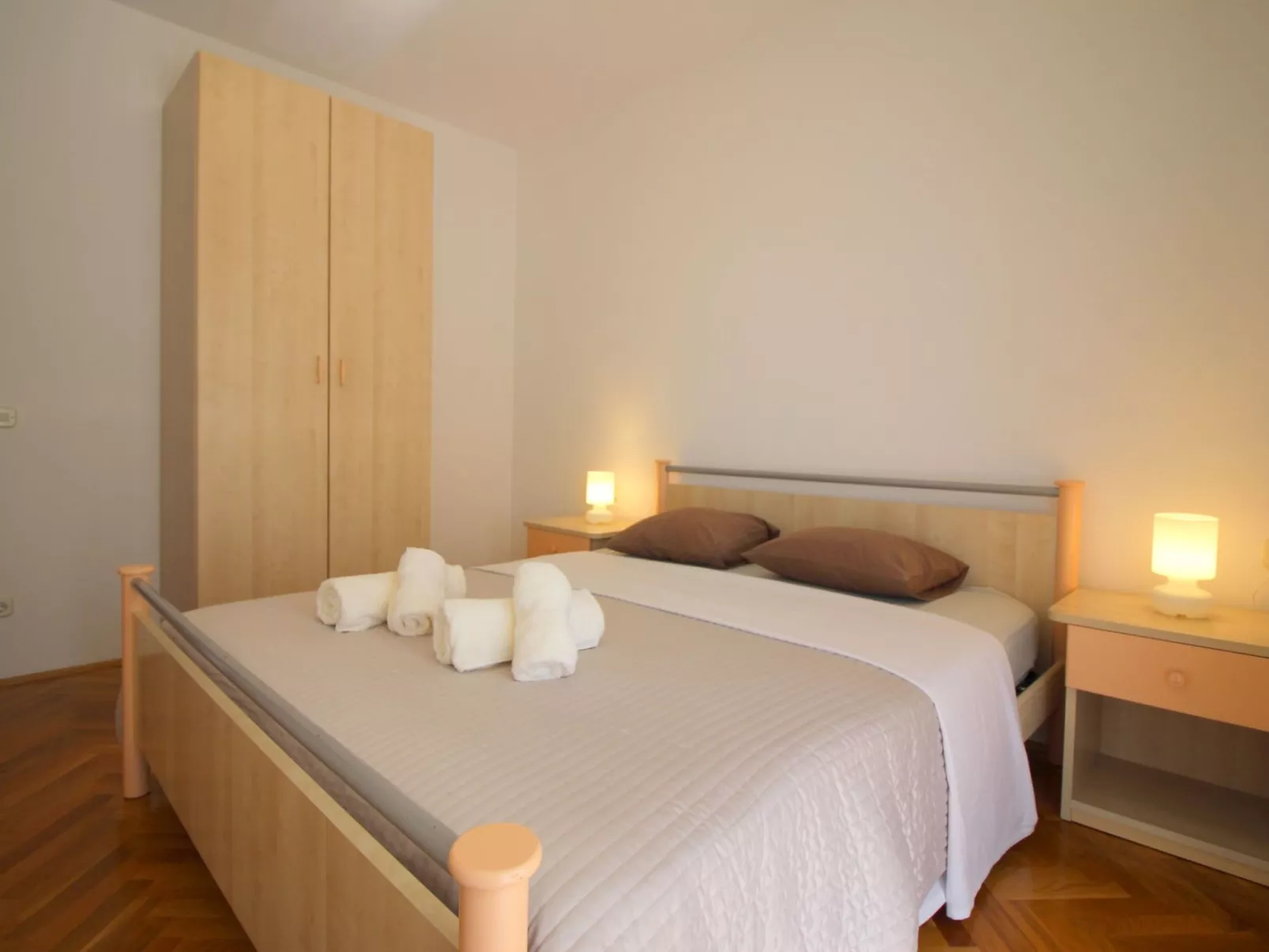 Iko 1  in Porec mit Terrasse-Binnen