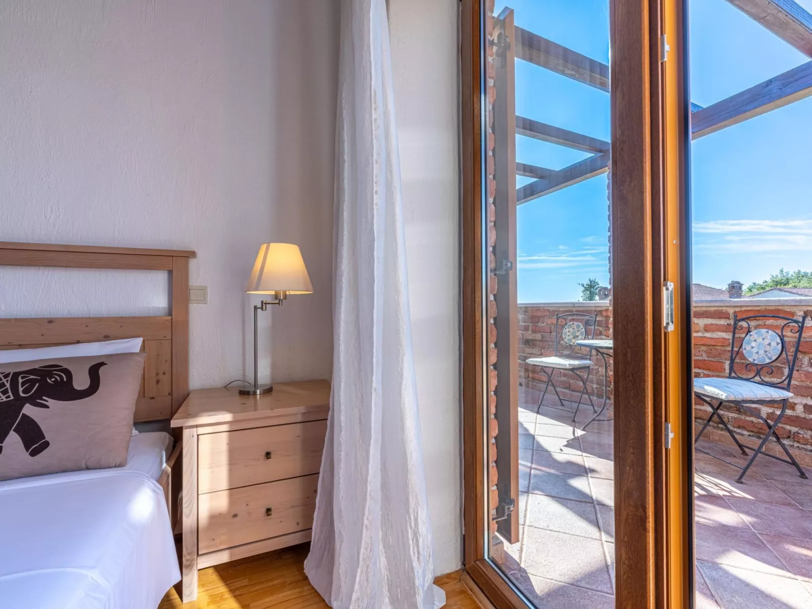 "Paradis 6" mit Whirlpool-Binnen