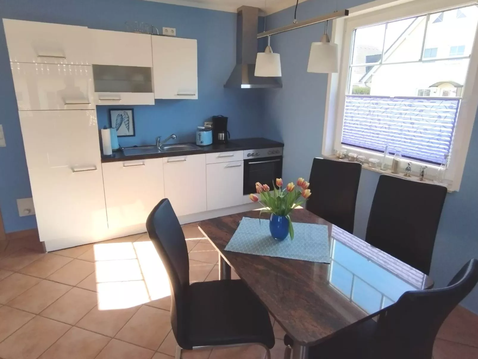 Schönes Ferienhaus in Binz mit Großem Balkon-Binnen