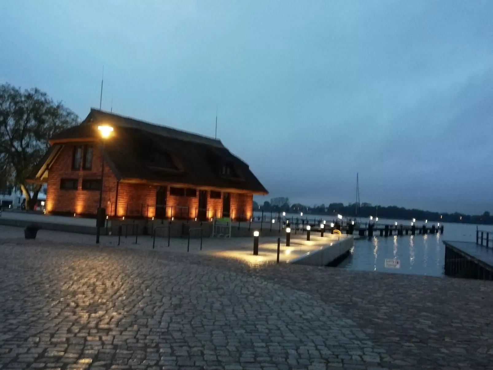 Ferienbungalow mit Terrasse und Seeblick in Sellin-Image-tags.info