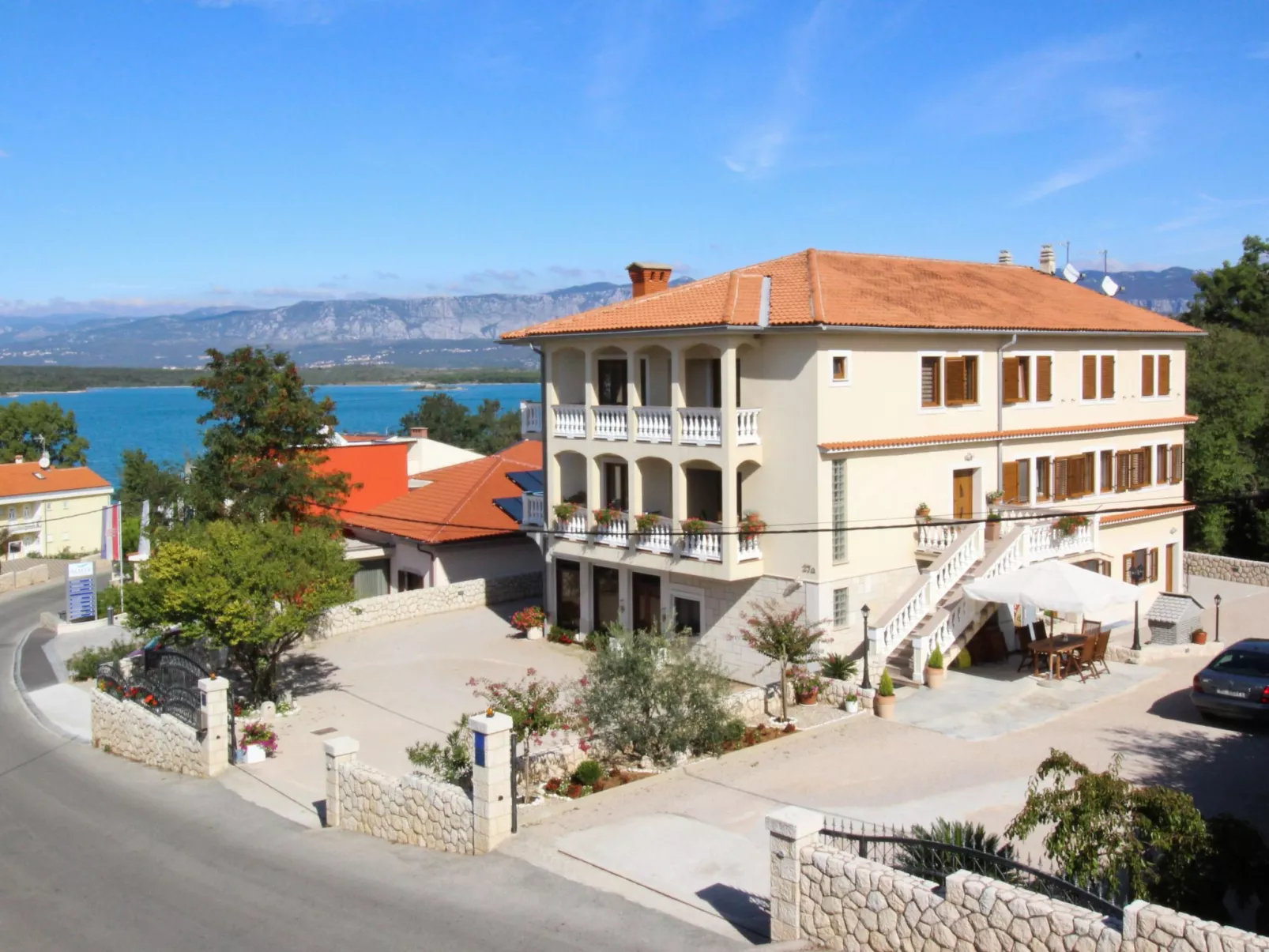 Apartment Ivanka-Image-tags.info