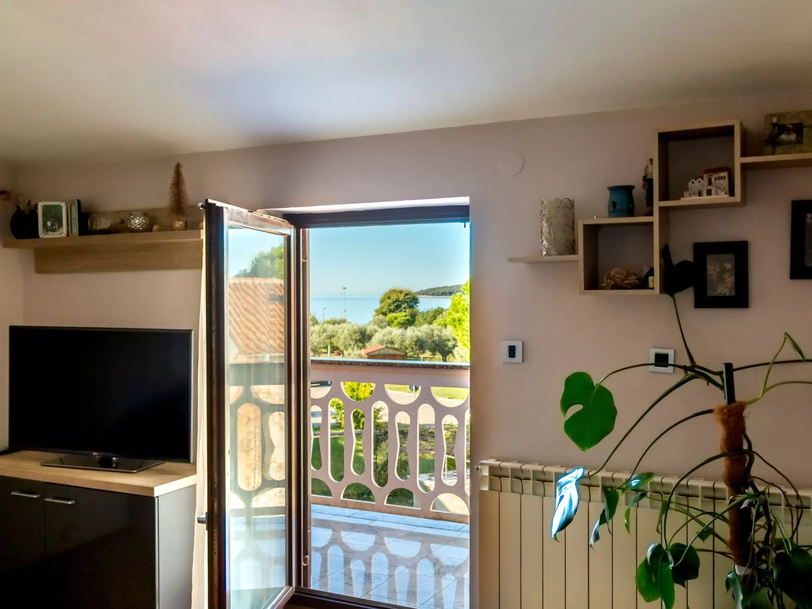 Ferienappartement Edi mit zwei Balkonen-Binnen